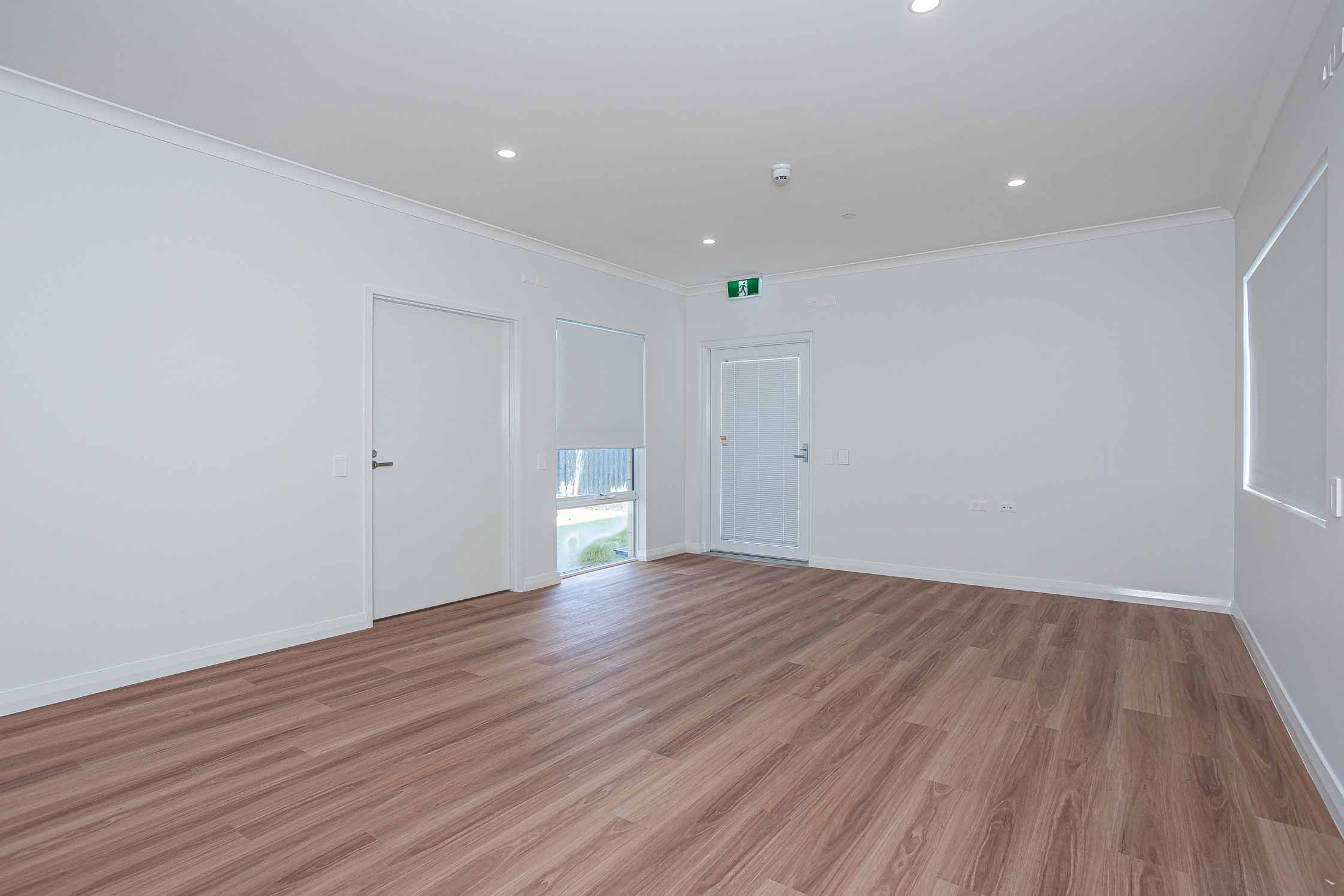 3 BR Beachside High Physical Support Home with OOA Room – Jindalee — Home image 21