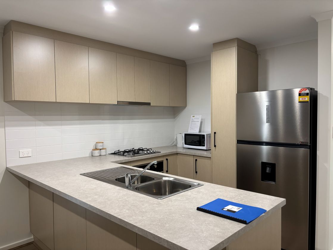 Sunflower Home: Light and Easy — Home image 12