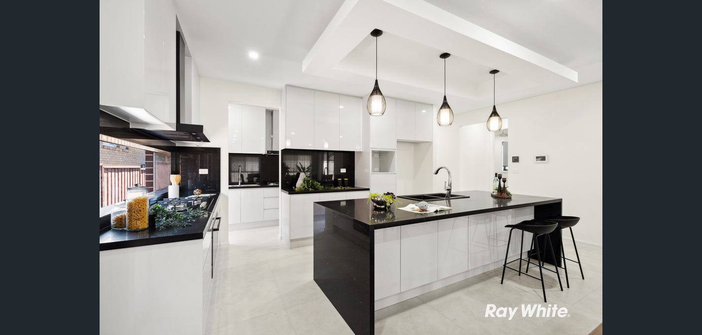 Spacious Home & Granny Flat Ready in Blacktown — Home image 6