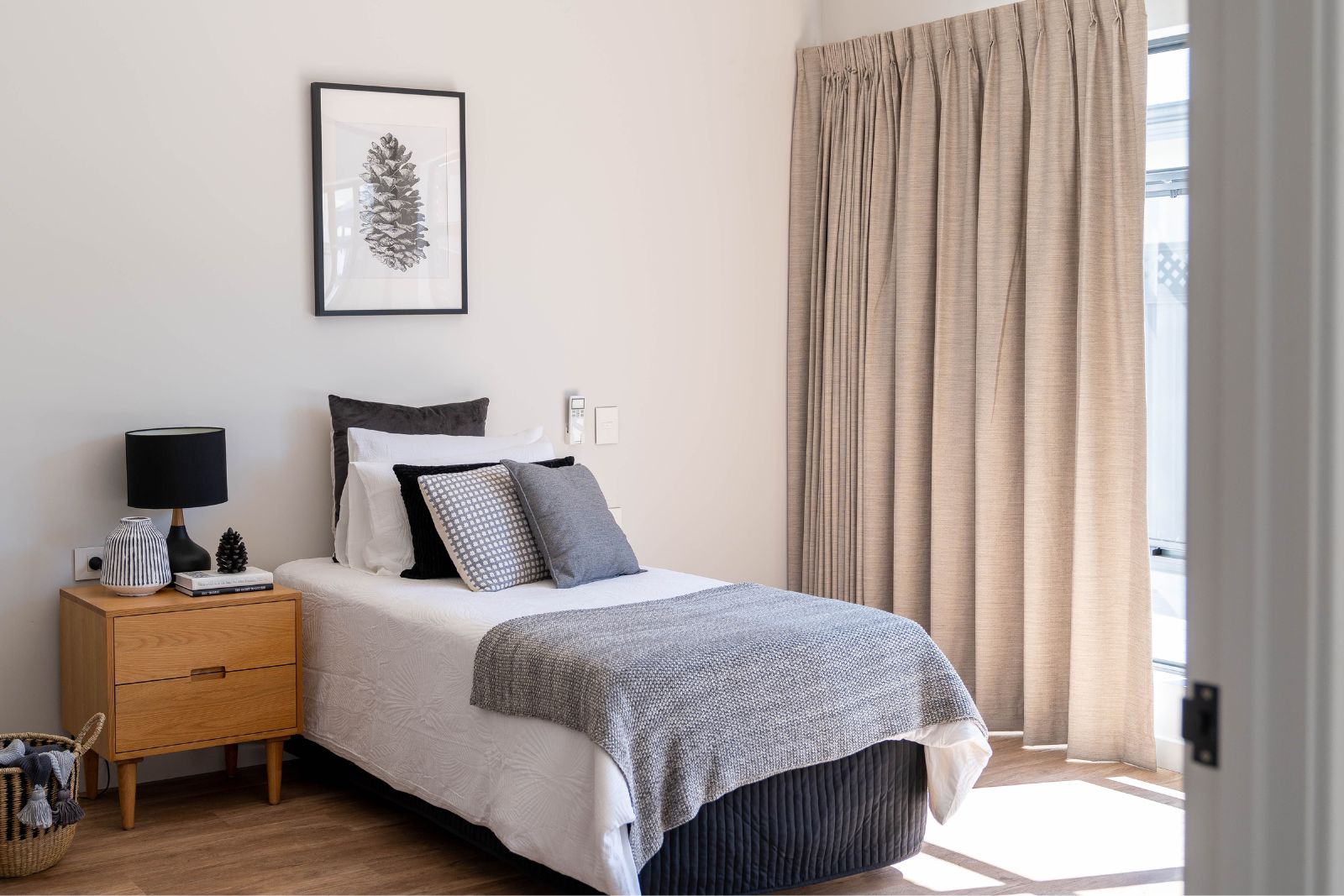 Individual, Secure, Private Villas in Excellent Location Disability Accommodation — Home image 6