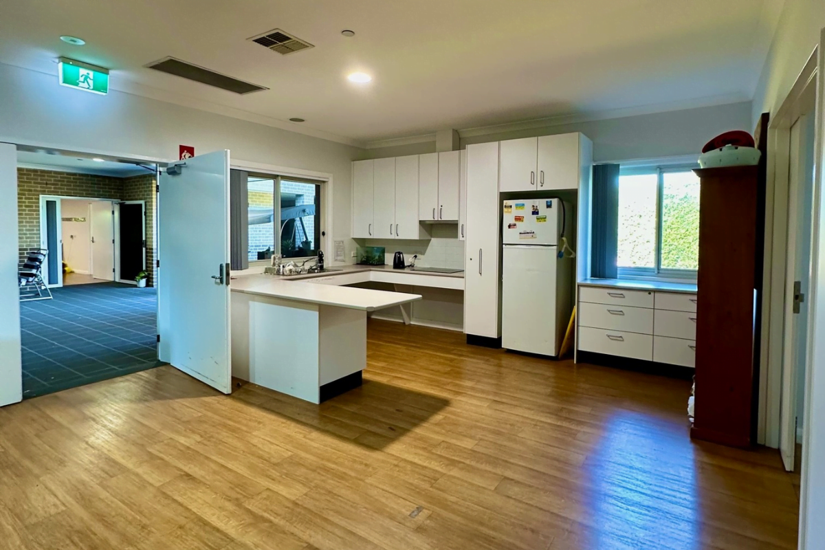 Housing two villas with common living area, spacious property in ideal location — Home image 3