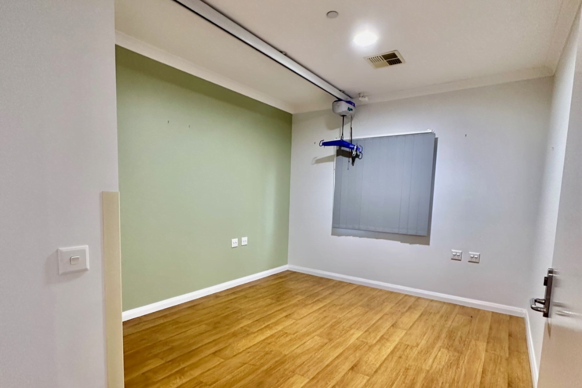 Housing two villas with common living area, spacious property in ideal location — Home image 10