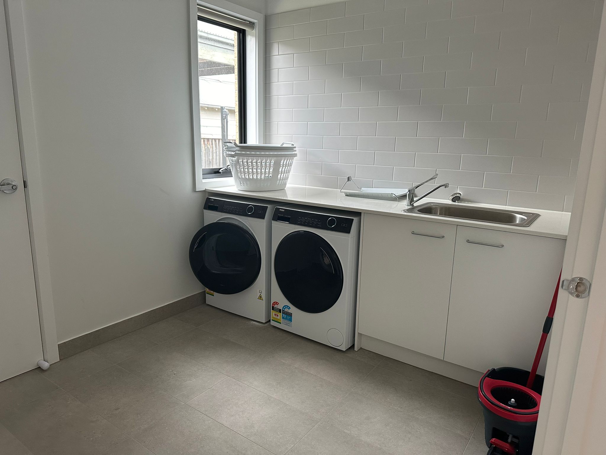 Brand New 3 bedroom SDA -HPS prime location at Airport West — Home image 7