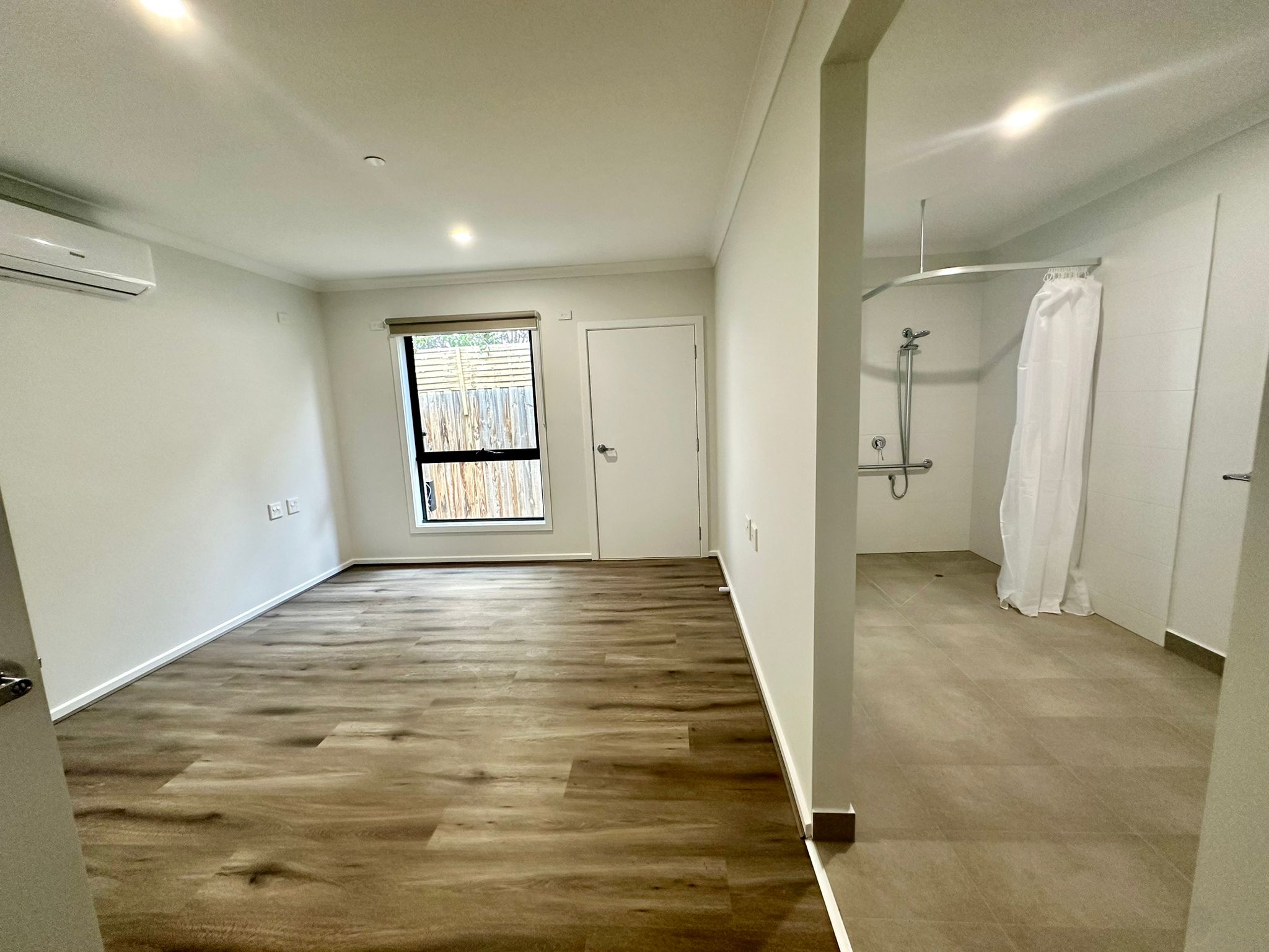 Brand New 3 bedroom SDA -HPS prime location at Airport West — Home image 5