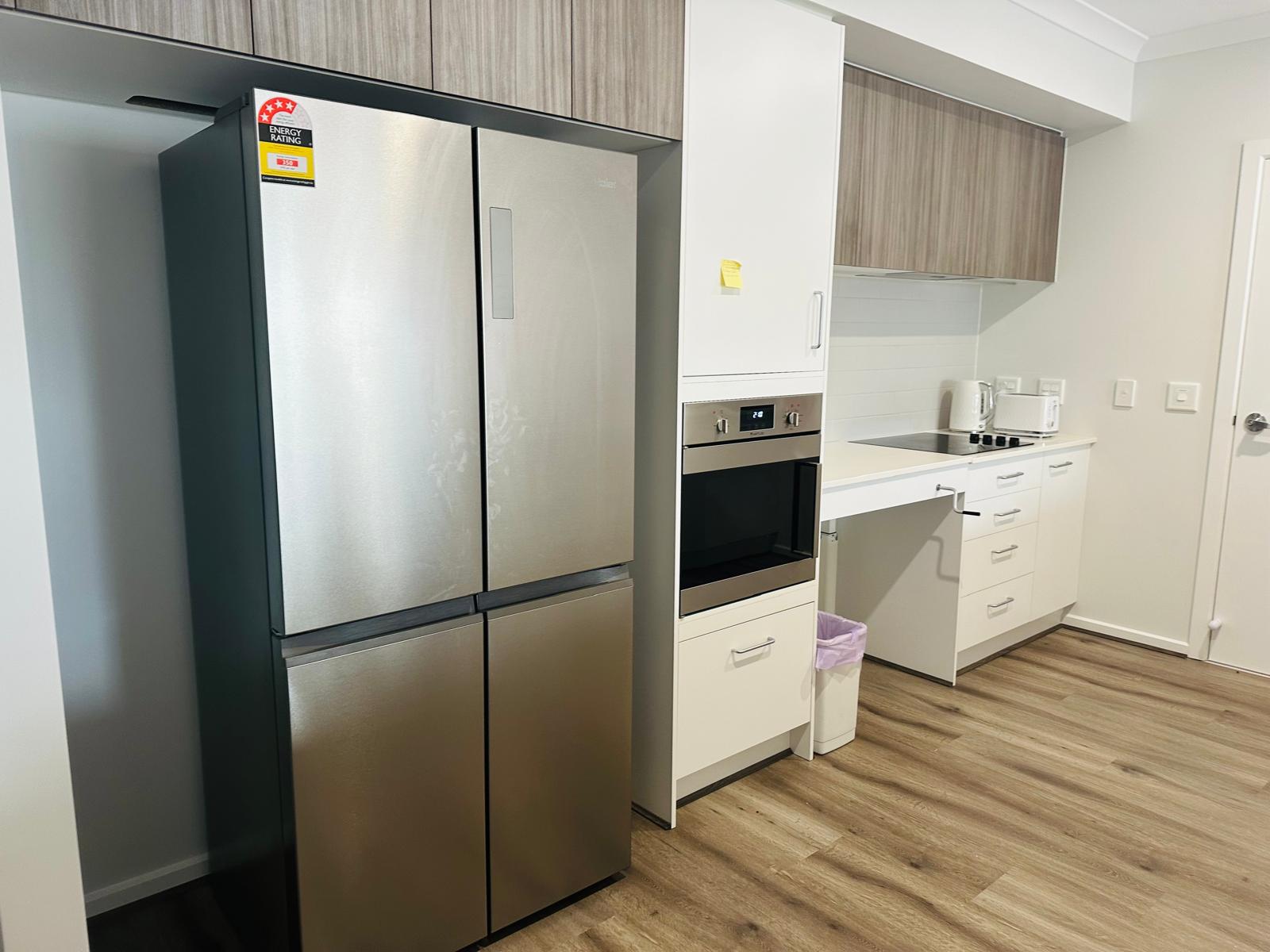 Brand New 3 bedroom SDA -HPS prime location at Airport West — Home image 7