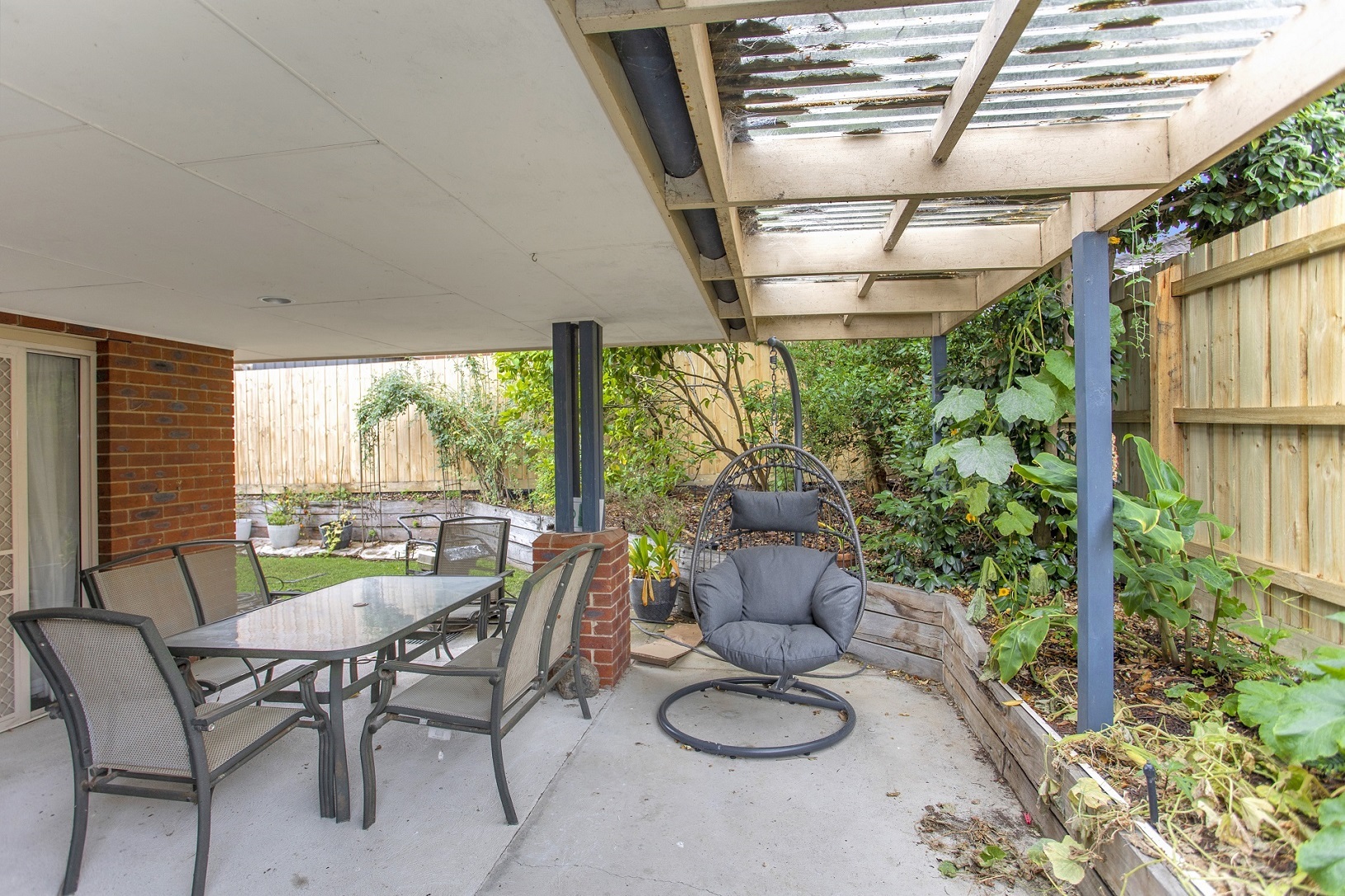 Open plan home close to all the amenities — Home image 3