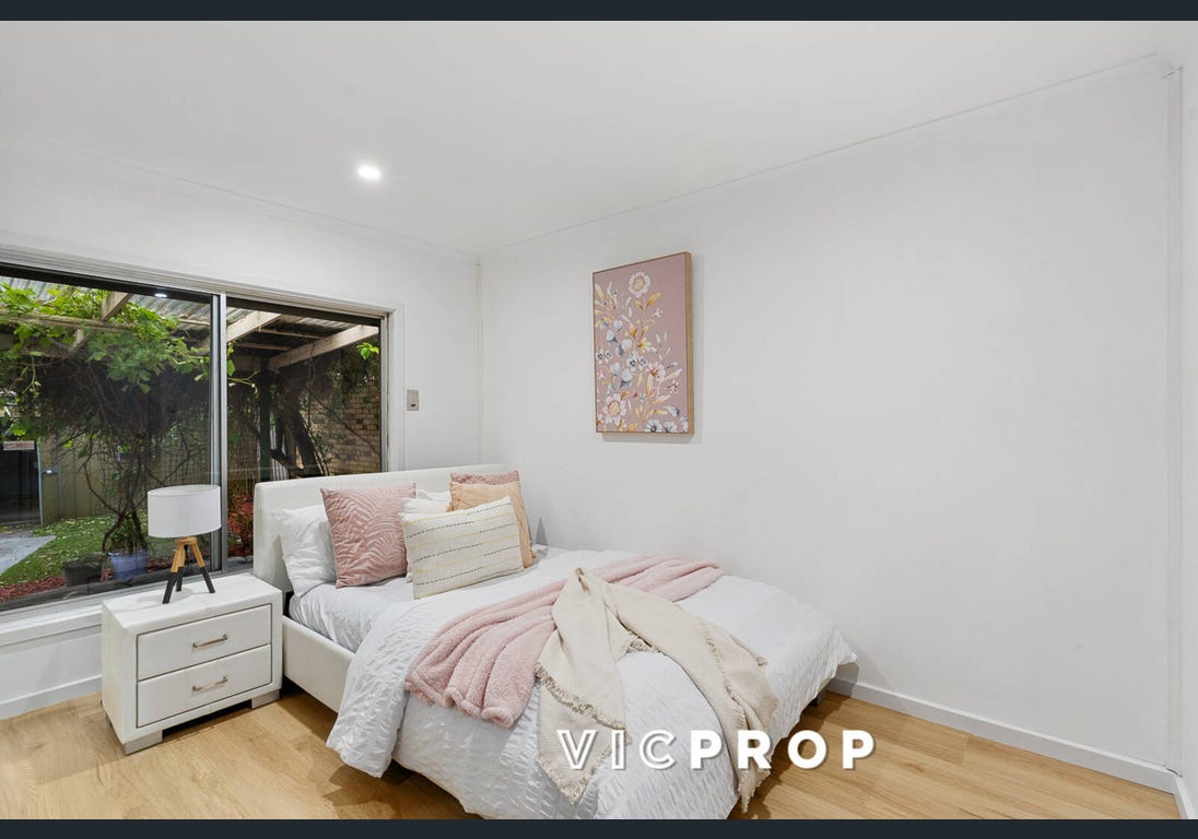 SIL HOUSE in Clayton, VIC — Home image 14