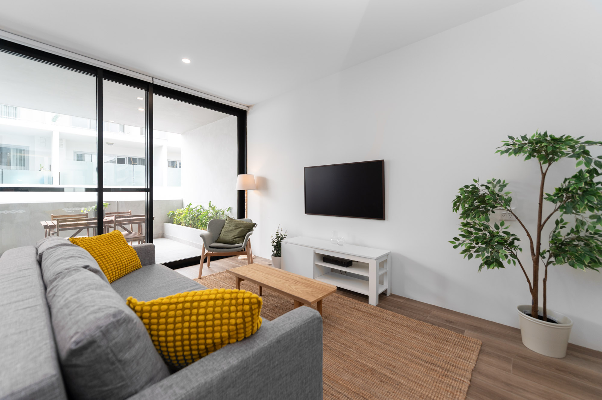  — Home image 20