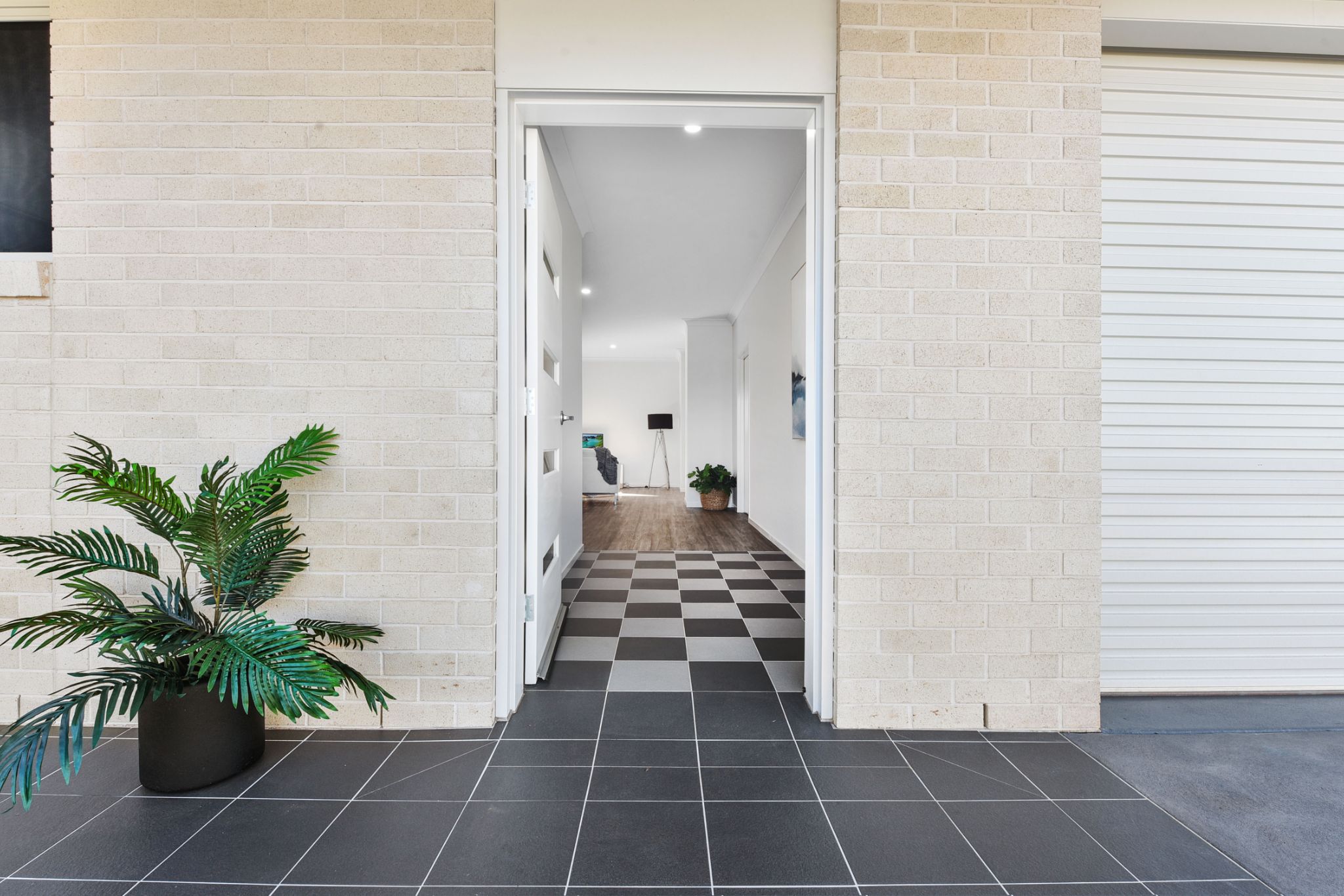 Modern and Spacious 2-resident home — Home image 3