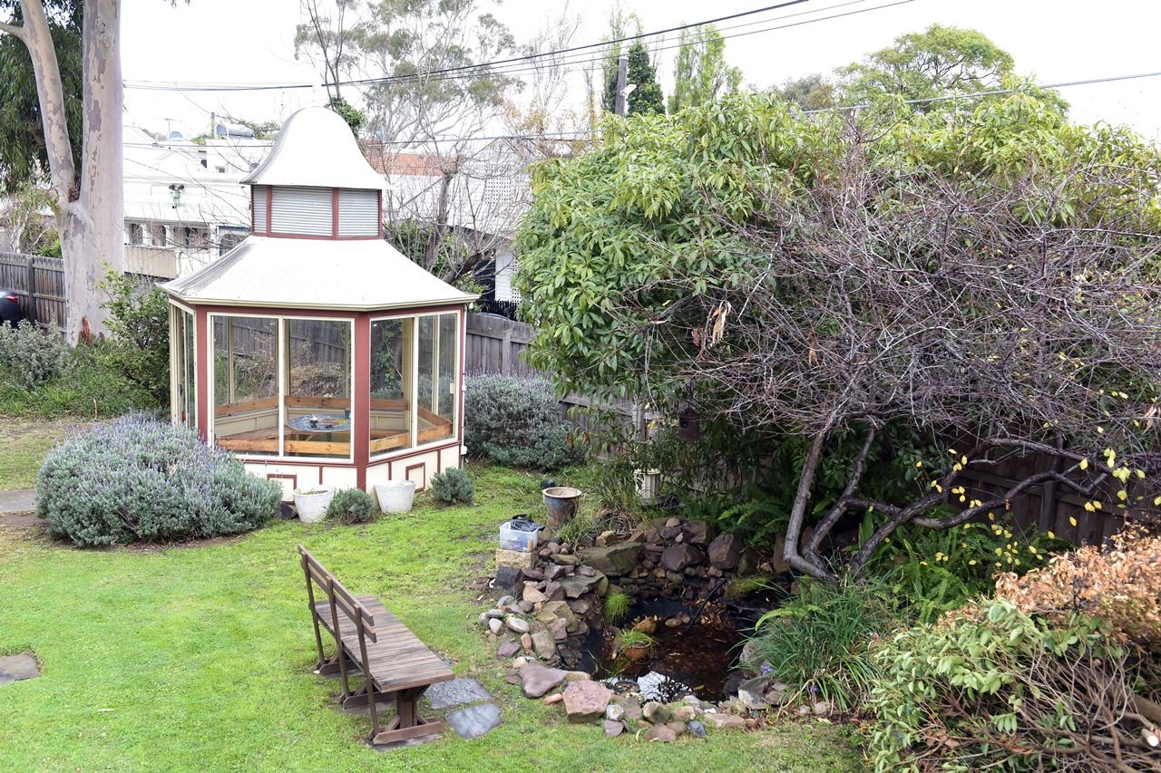 Beautiful heritage building on extensive garden block - supporting people living with psychosocial disability — Home image 2