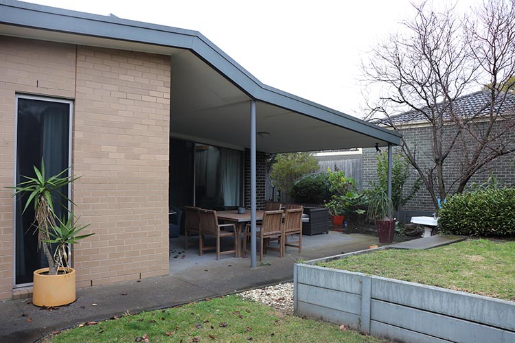 Improved Liveability - Modern 5 Bedroom house in Oakleigh South — Home image 7