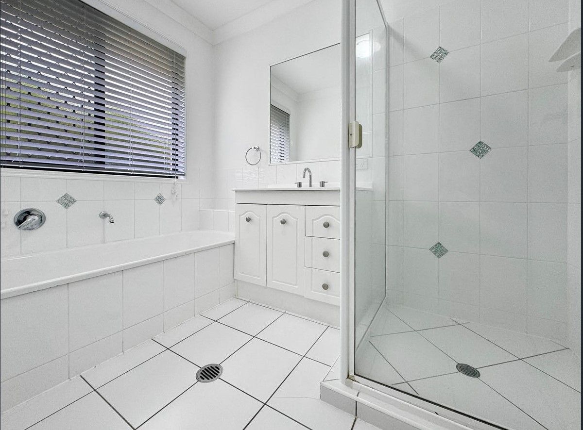 Maryborough - Fully Vacant Dream Home — Home image 5