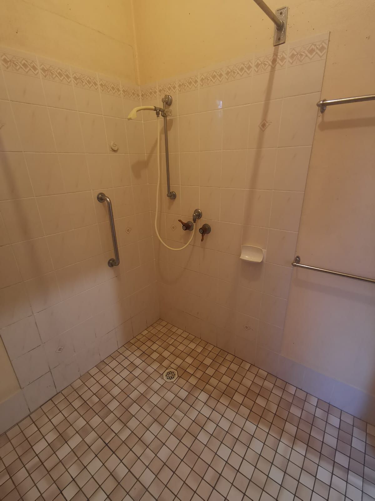 Eastwood house with accessible shower — Home image 4