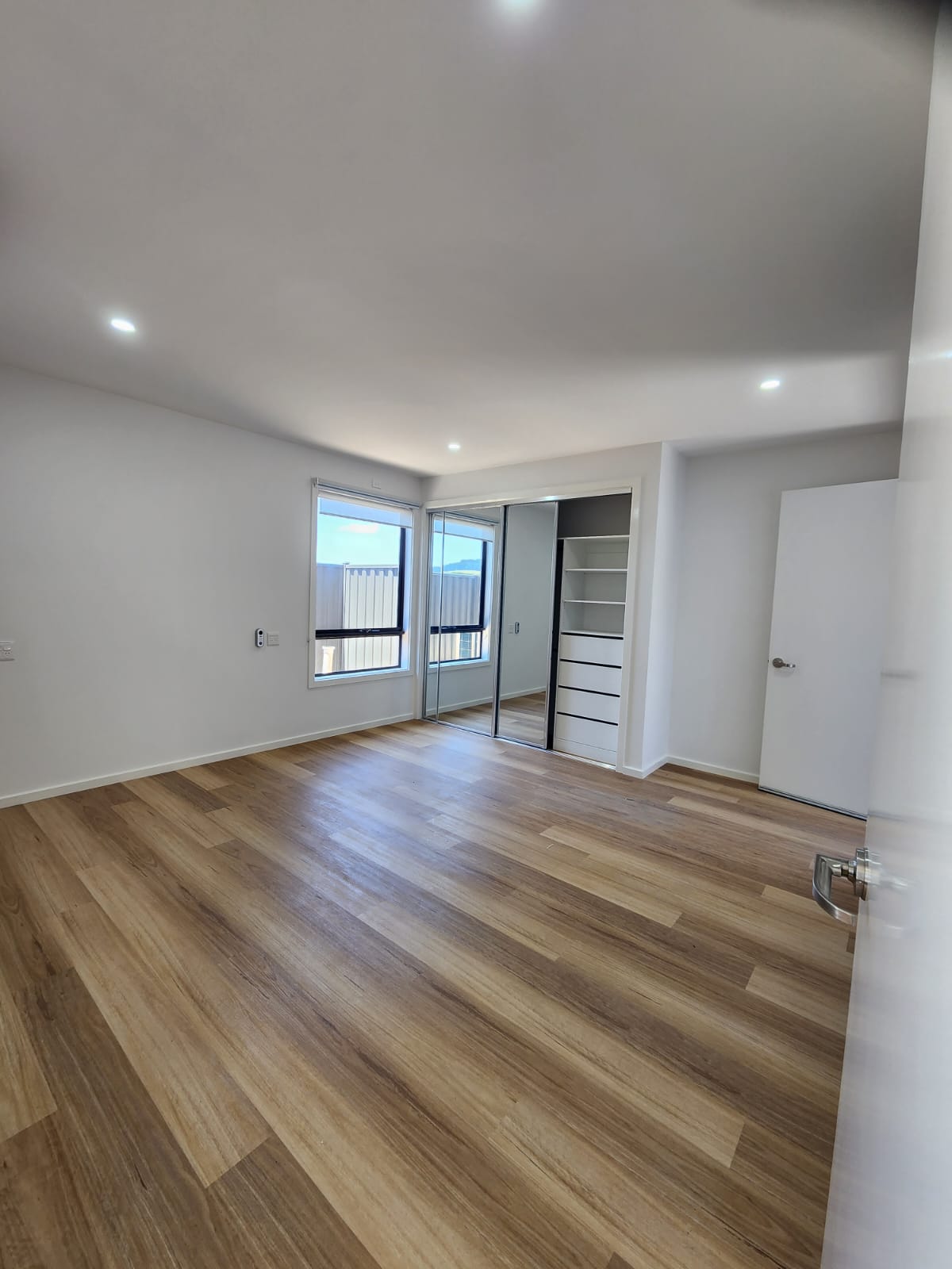 Brand-New Luxury High Physical Support (HPS) SDA Home — Home image 15