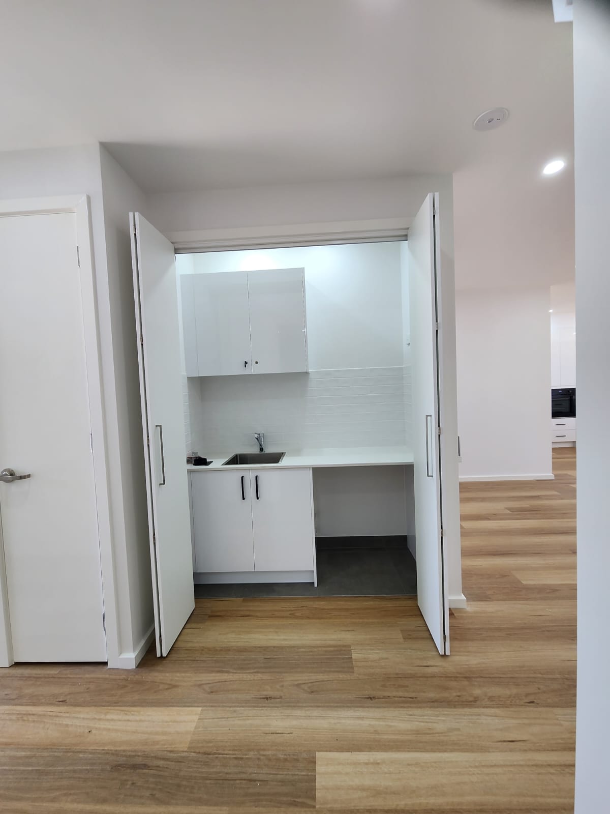 Brand-New Luxury High Physical Support (HPS) SDA Home — Home image 18