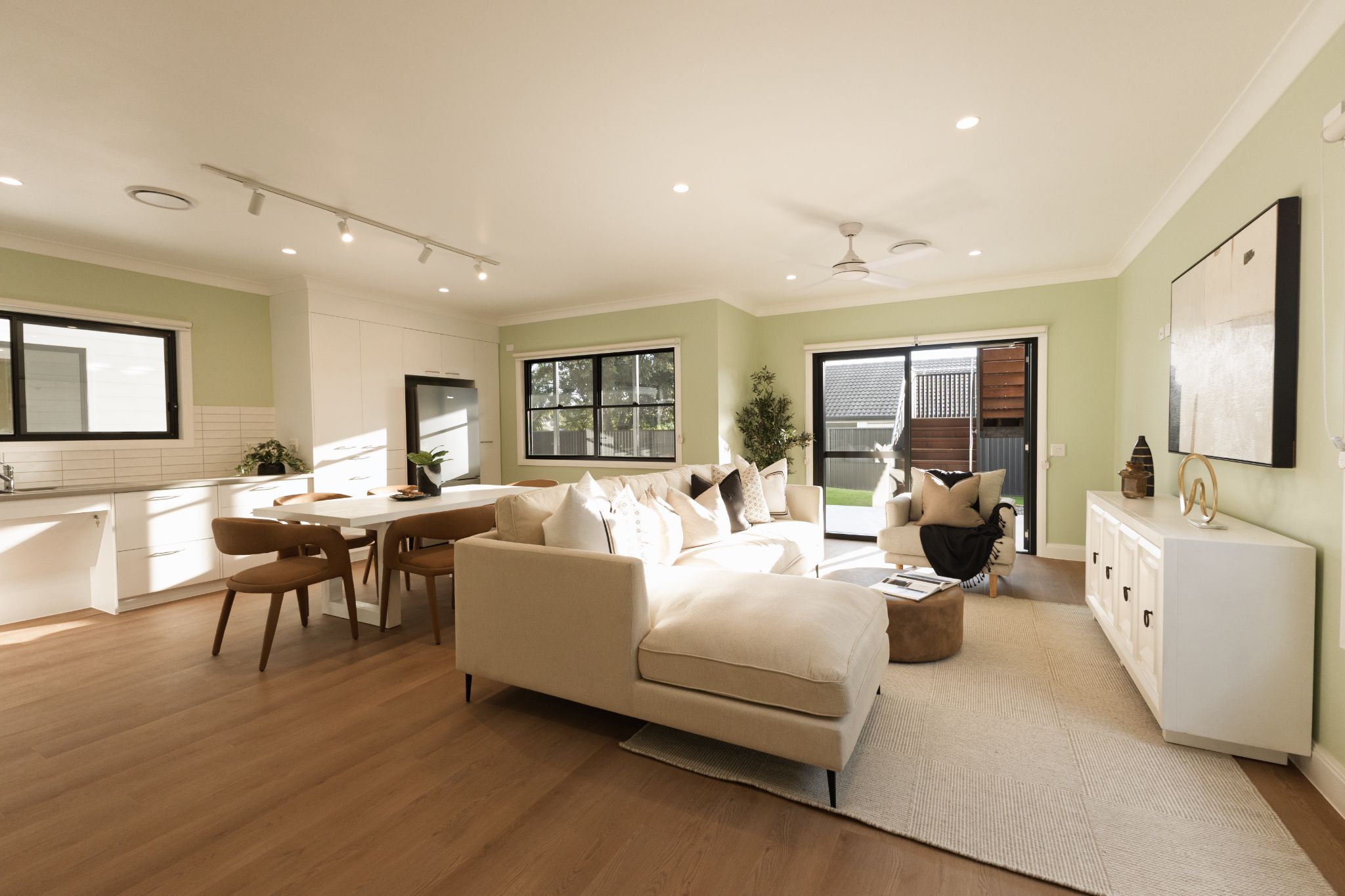 Brand New Premium SDA/SIL (HPS/FA & IL) Mount Gravatt East — Home image 10