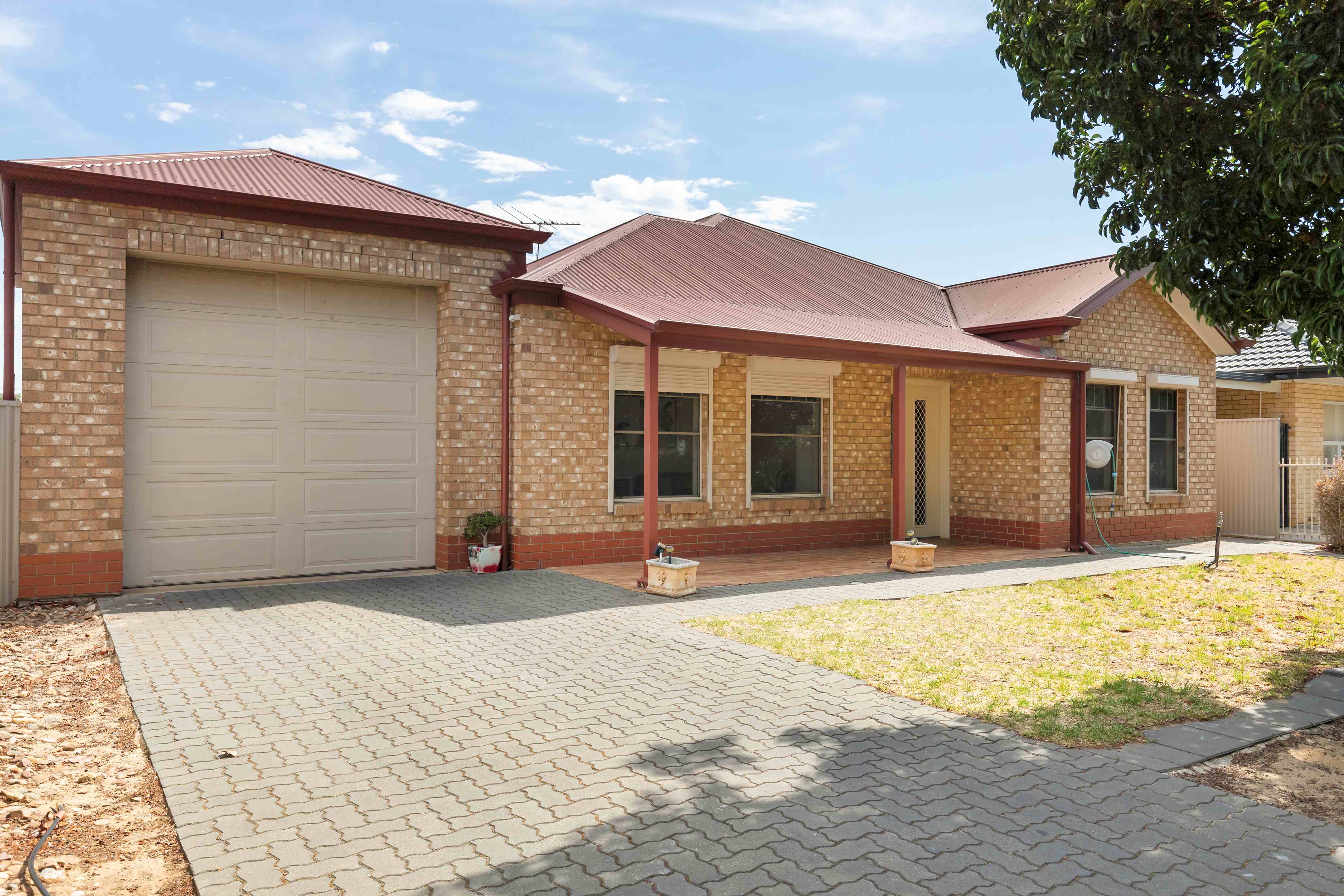 Ferryden Park - 1 Vacancy in 4 Bedroom Residence Basic — Home image 3
