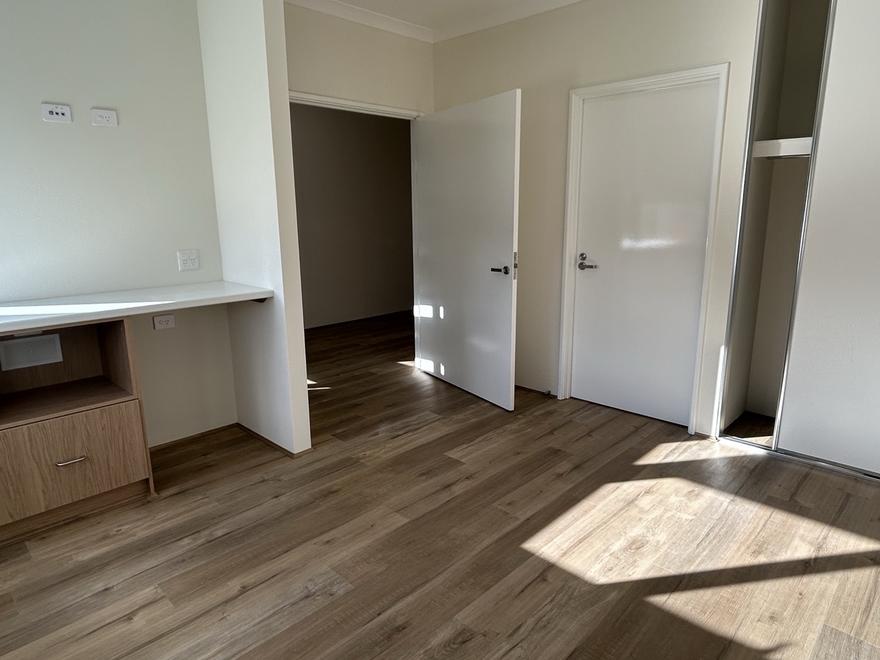 GR8 DISABILITY HOUSING — Home image 11