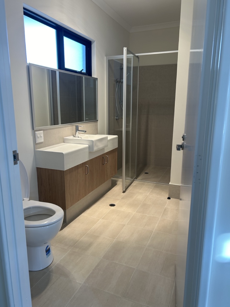 GR8 DISABILITY HOUSING — Home image 17