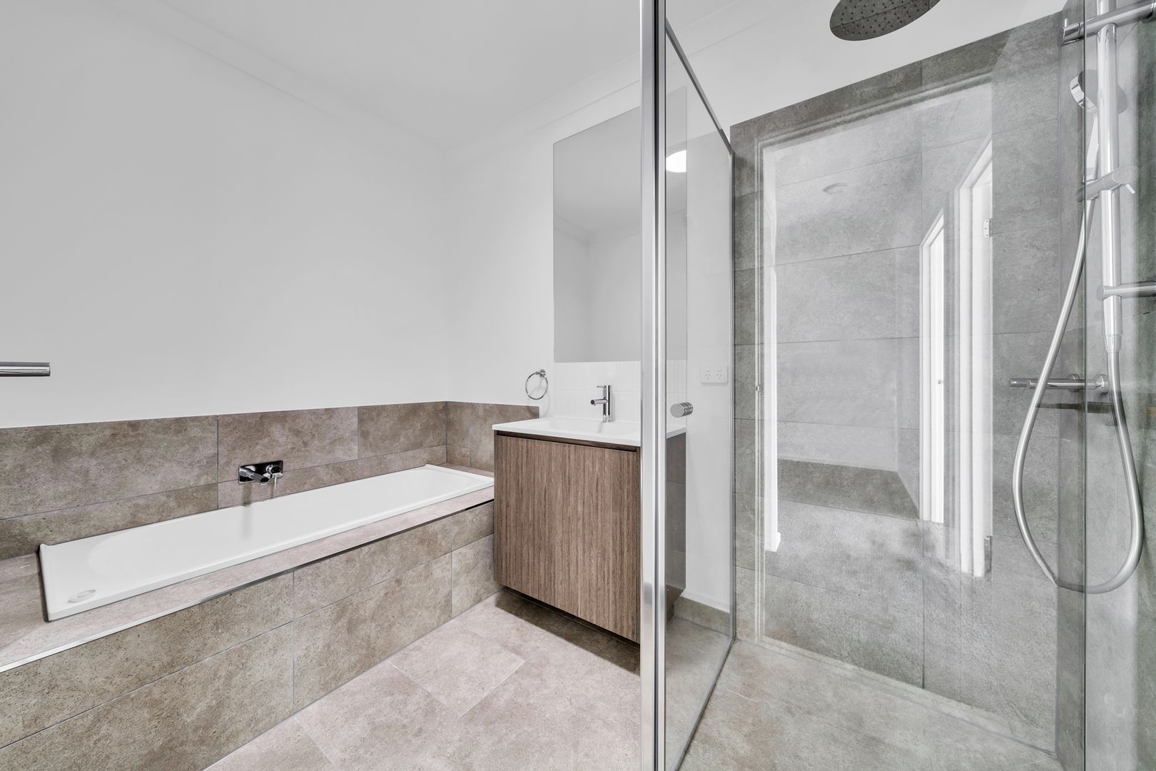 Accessible Accommodation in Cranbourne West - Available now for STA/MTA — Home image 8