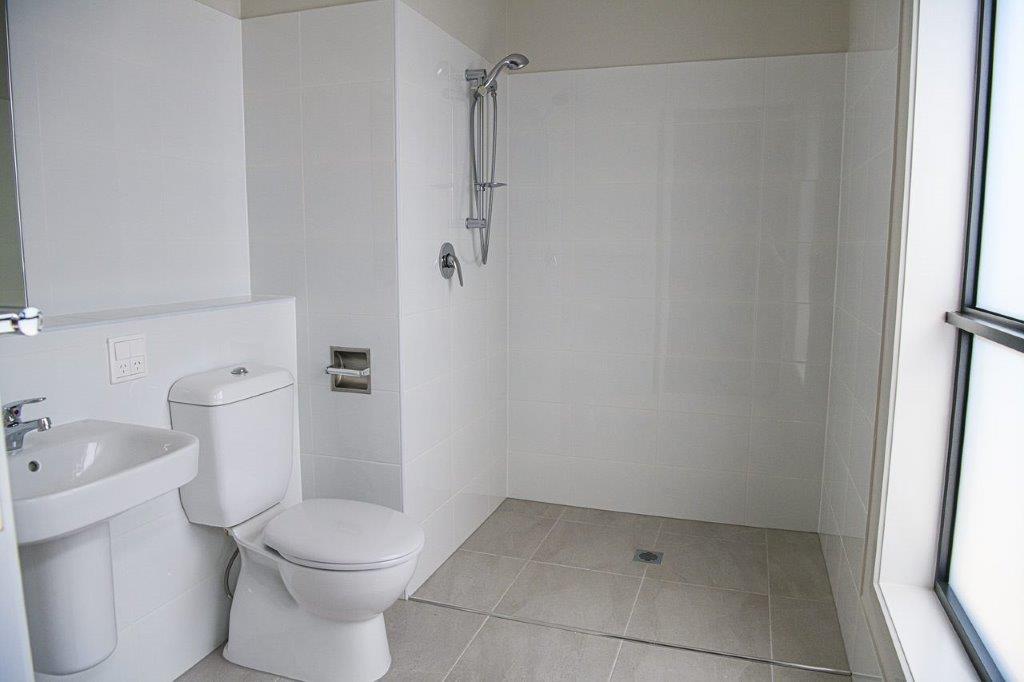 Shared Robust Housing - Available now! — Home image 4