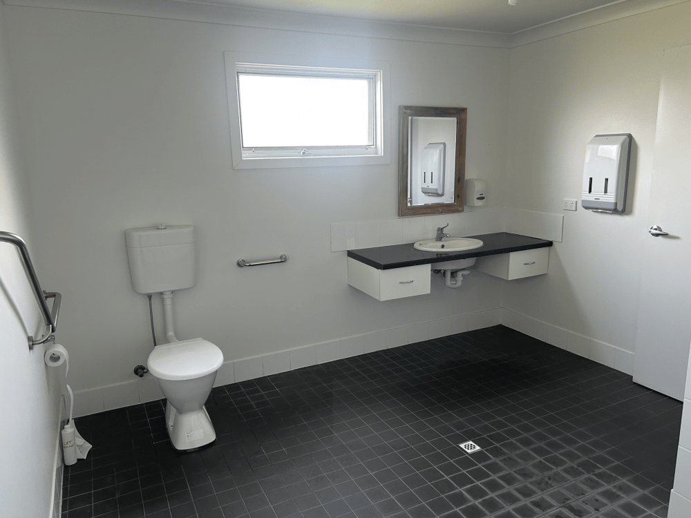 KINGSTON SE AVAILABLE NOW! Share Home (Fully Accessible) — Home image 3