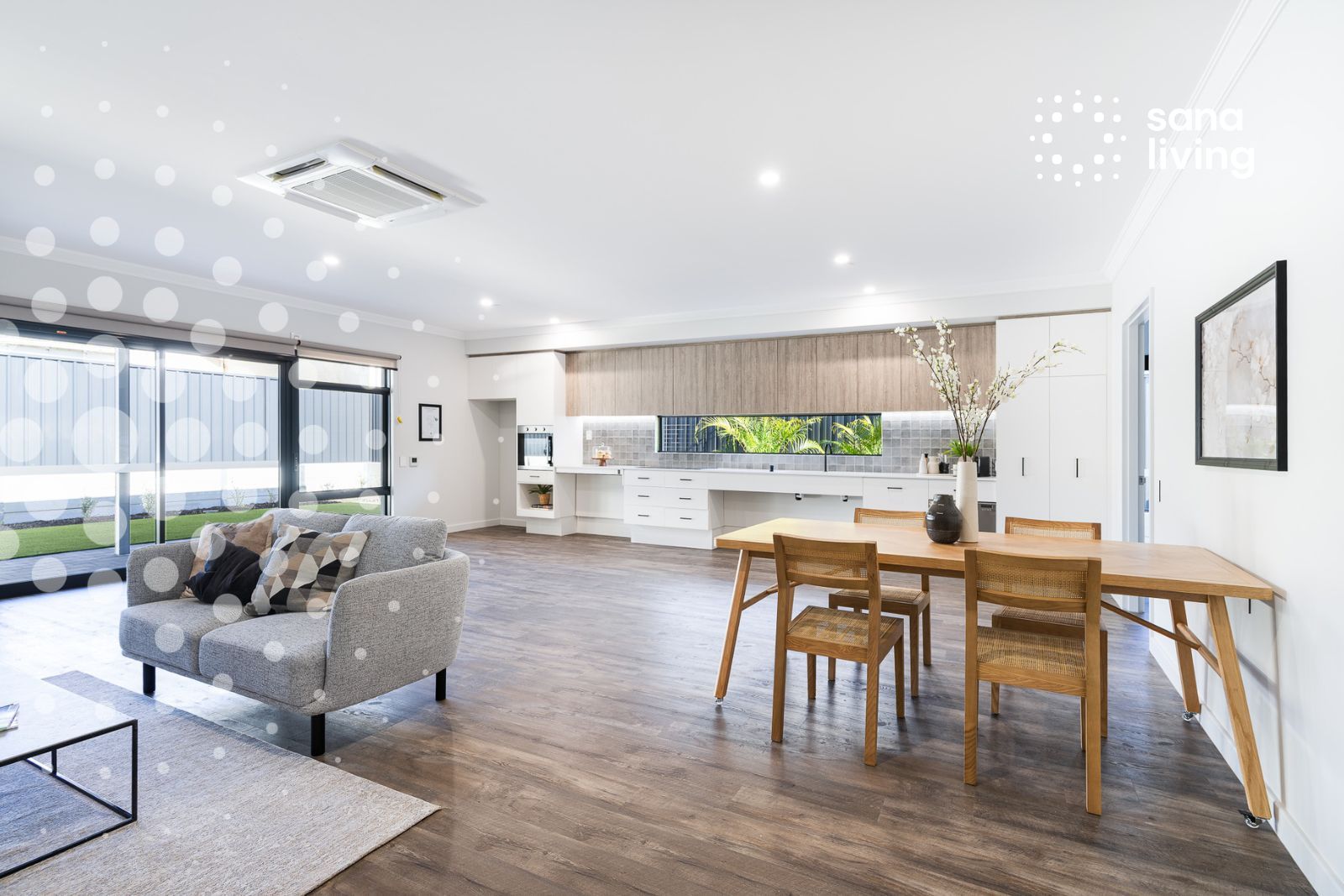 Large 3-bedroom Home for Sharing with Adjoining Villa in Sought-After Location. — Home image 3