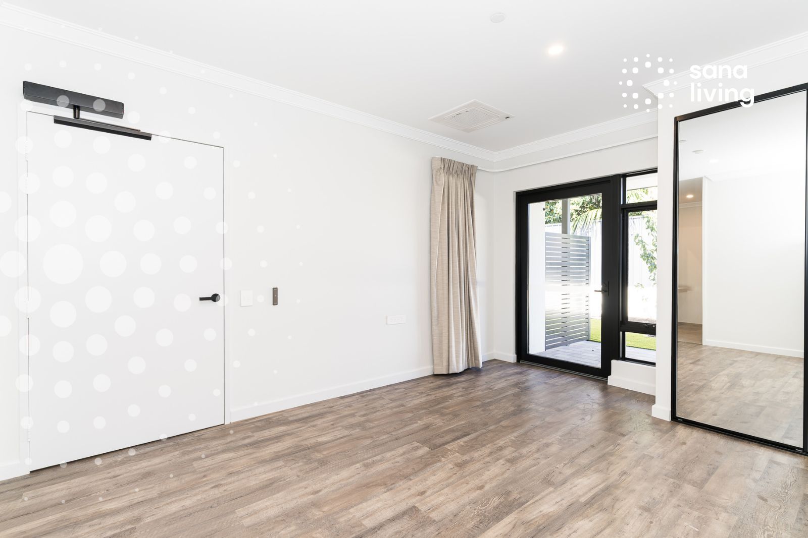 Large 3-bedroom Home for Sharing with Adjoining Villa in Sought-After Location. — Home image 11