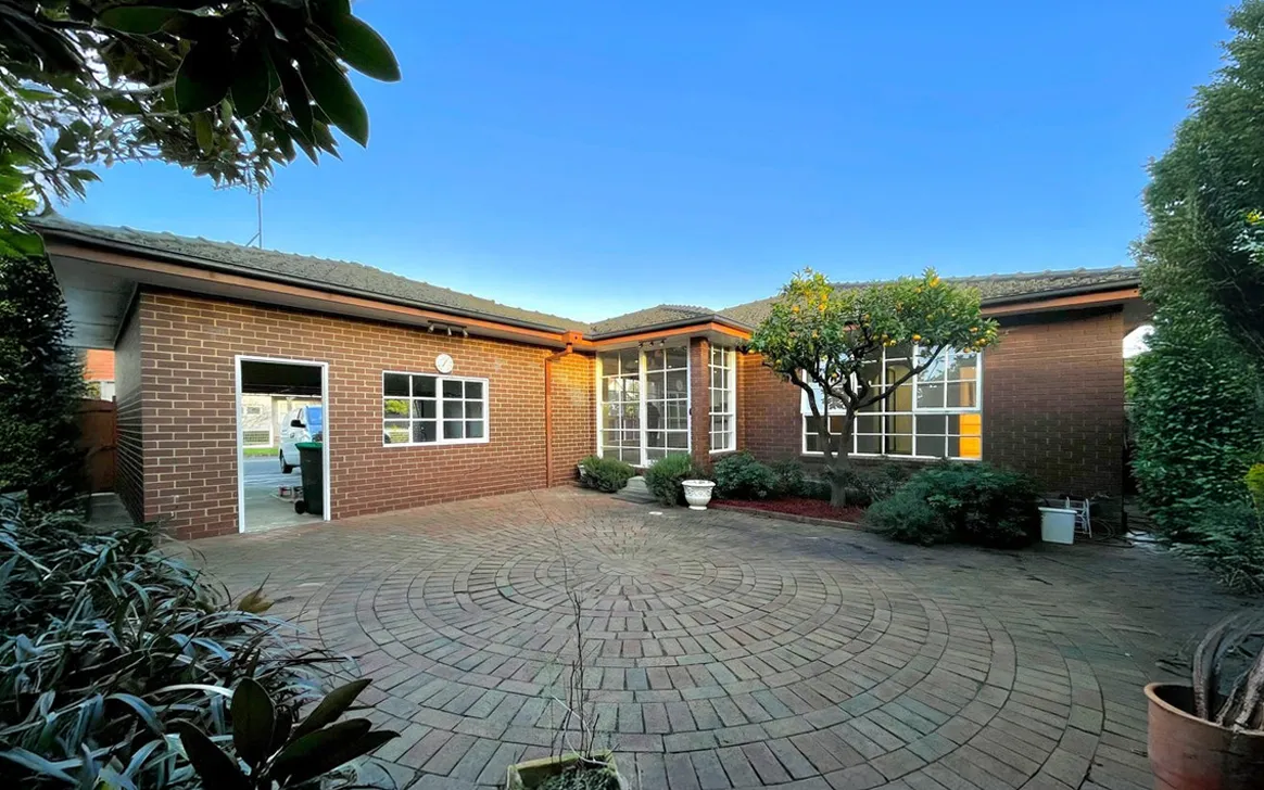 Beautiful and Accessible SIL Home in Caulfield — Home image 2