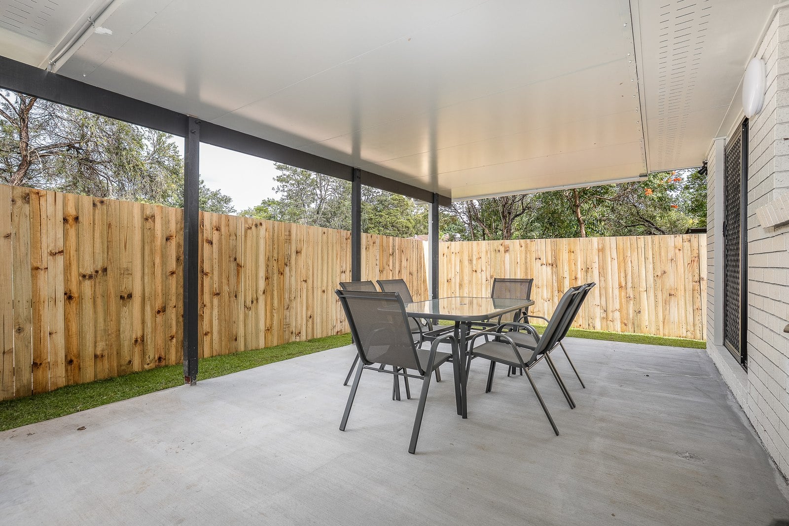 Supported independent living in Loganlea in Loganlea