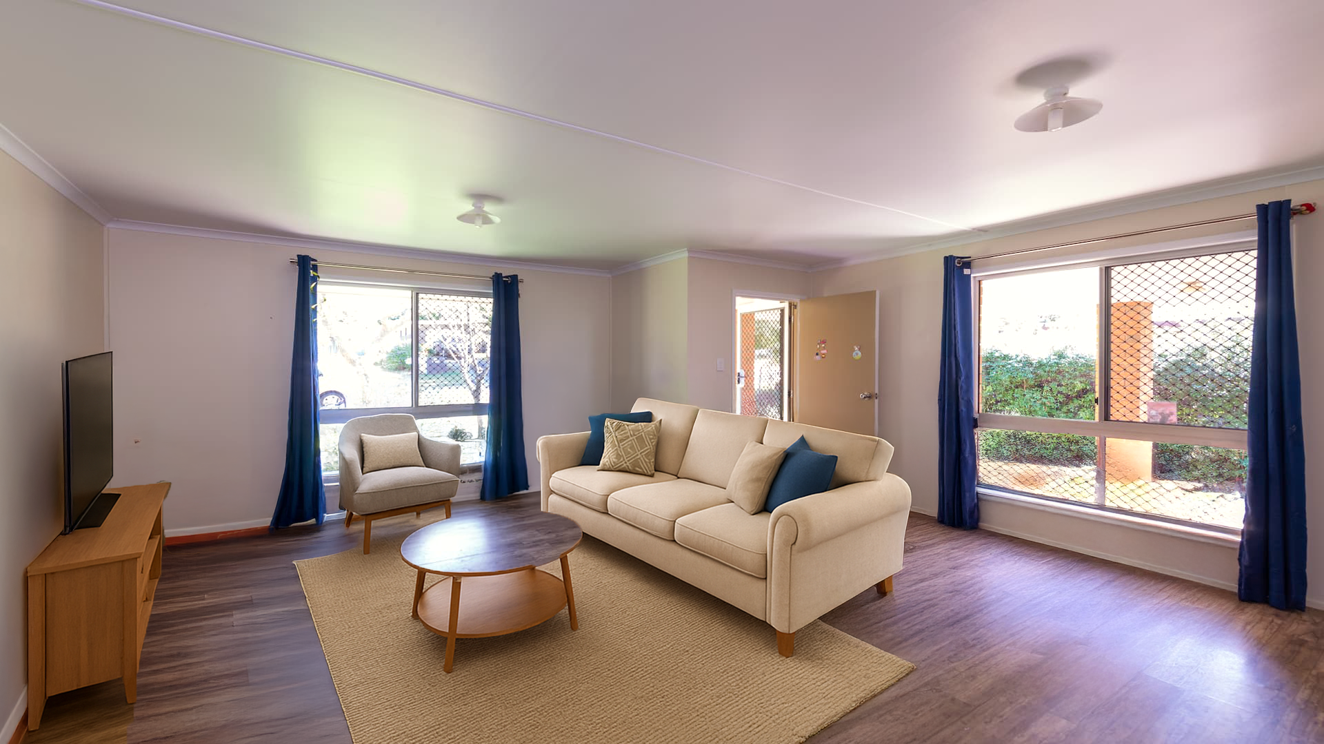 Comfortable home with outdoor spaces and supported independent living in Wilsonton Heights — Home image 2