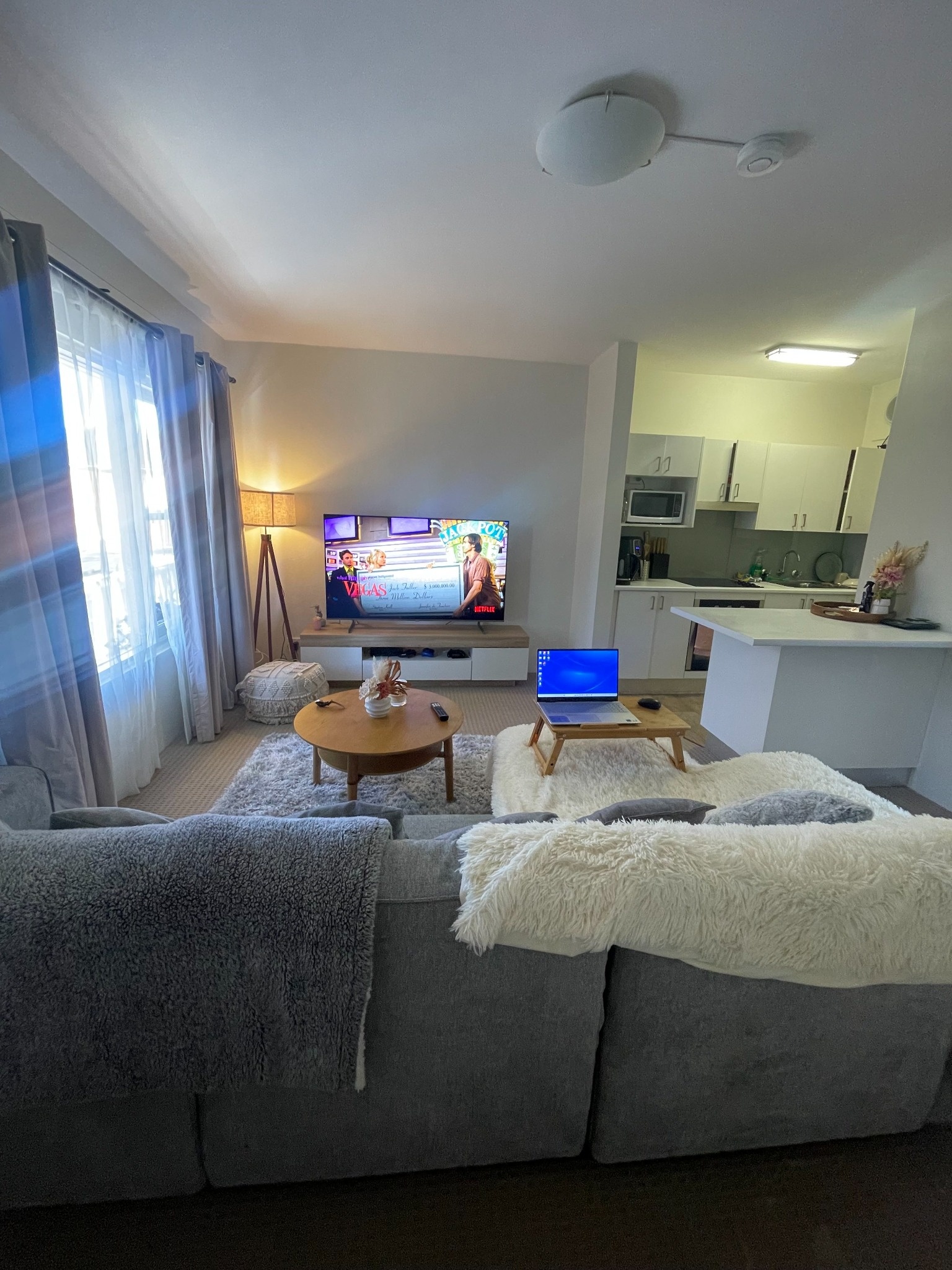 Cosy Entire Apartment in Inner West Sydney — Home image 4