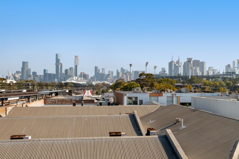 Modern 1-Bed, City Skyline Views & Close to Shops Richmond — Home image 4