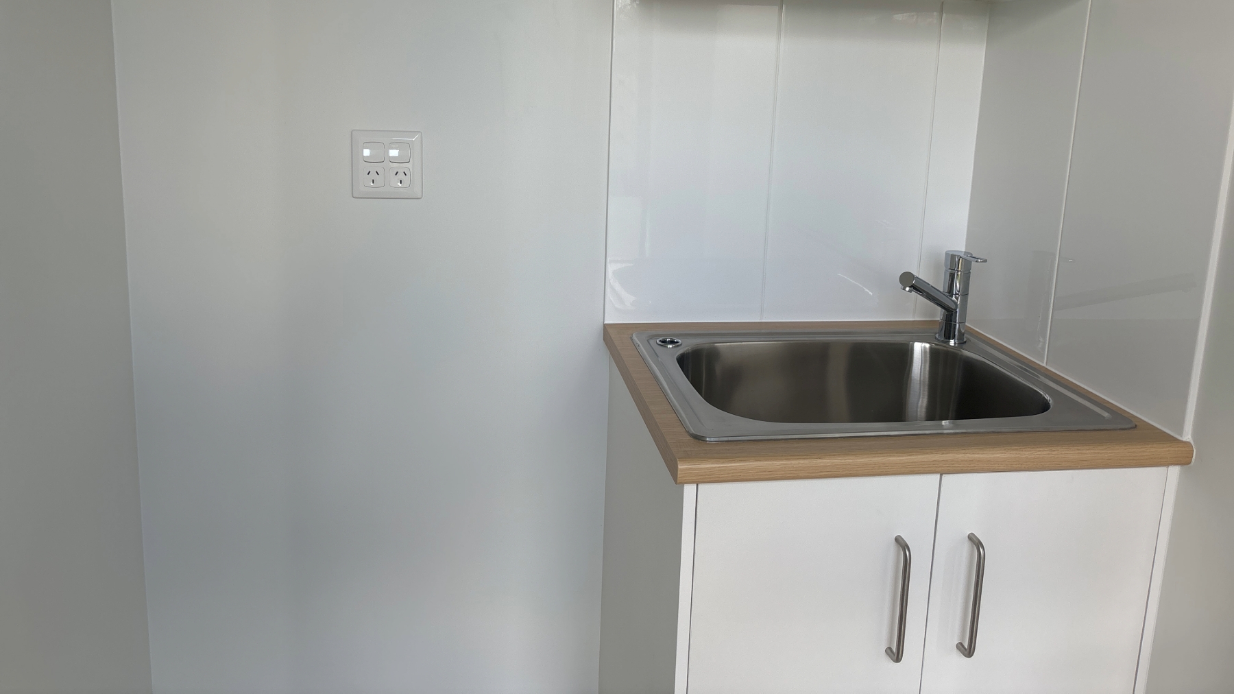 SDA Robust 1 Bedroom Villa plus OOA Rasmussen QLD  159 — Home image 5