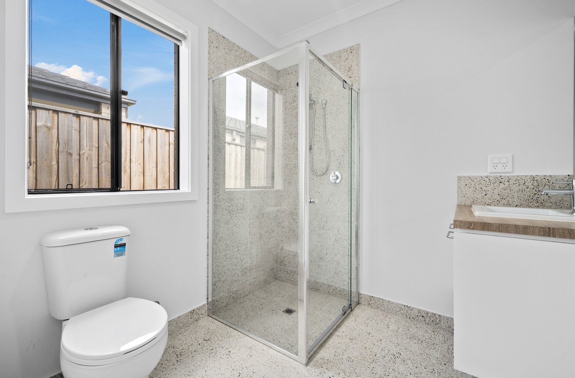 Move Into Luxury – Stunning Brand New 3-Bedroom Home! — Home image 5