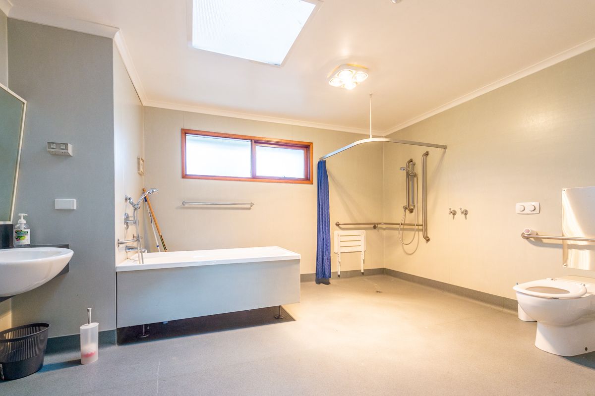 Enjoy this fully accessible coastal home, close to local amenities — Home image 11