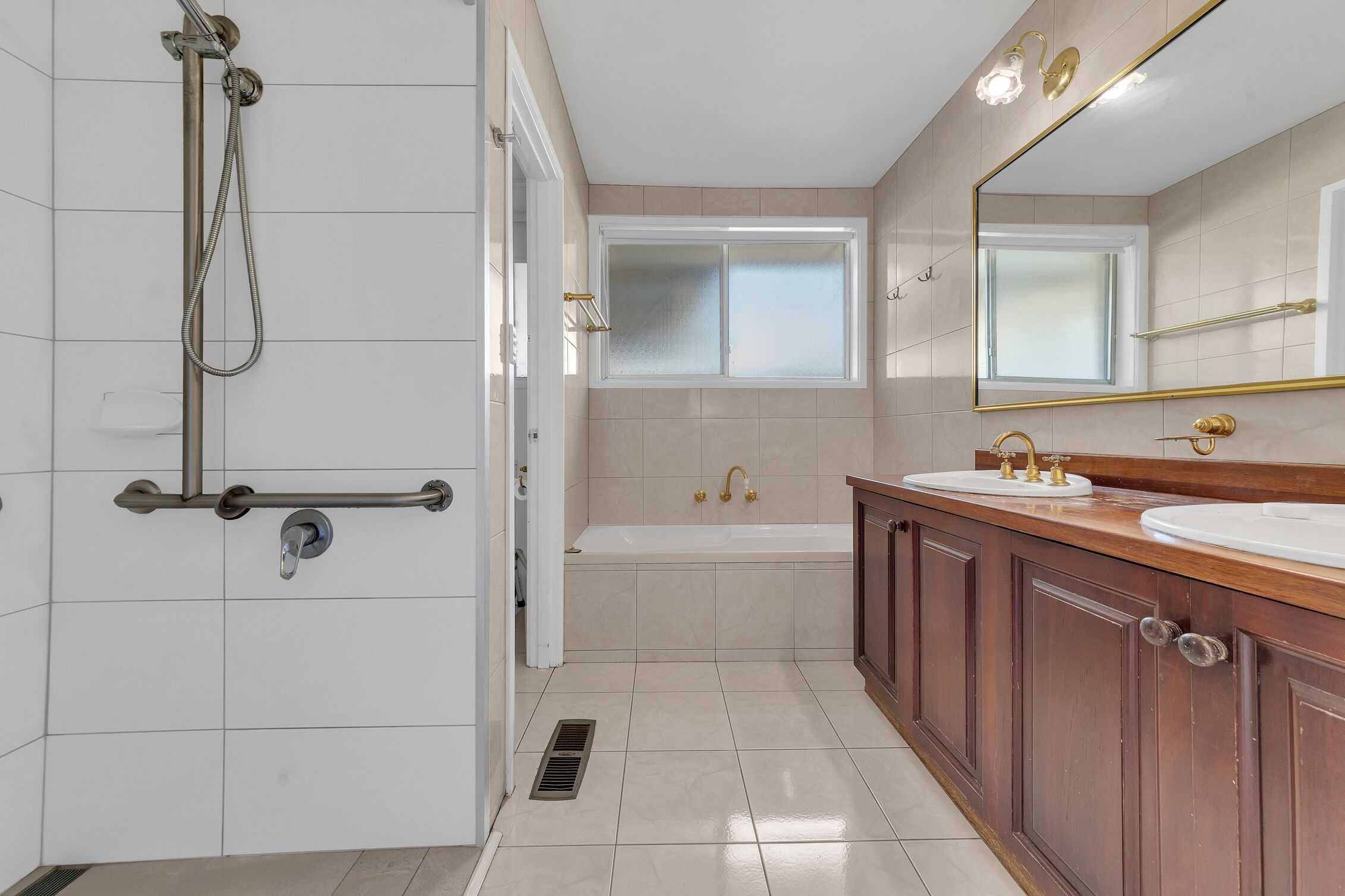 Your Heartfelt Haven in Glen Waverley — Home image 9