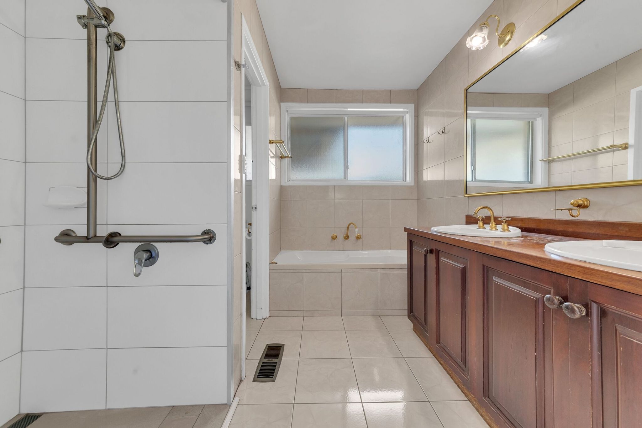 Your Heartfelt Haven in Glen Waverley — Home image 11