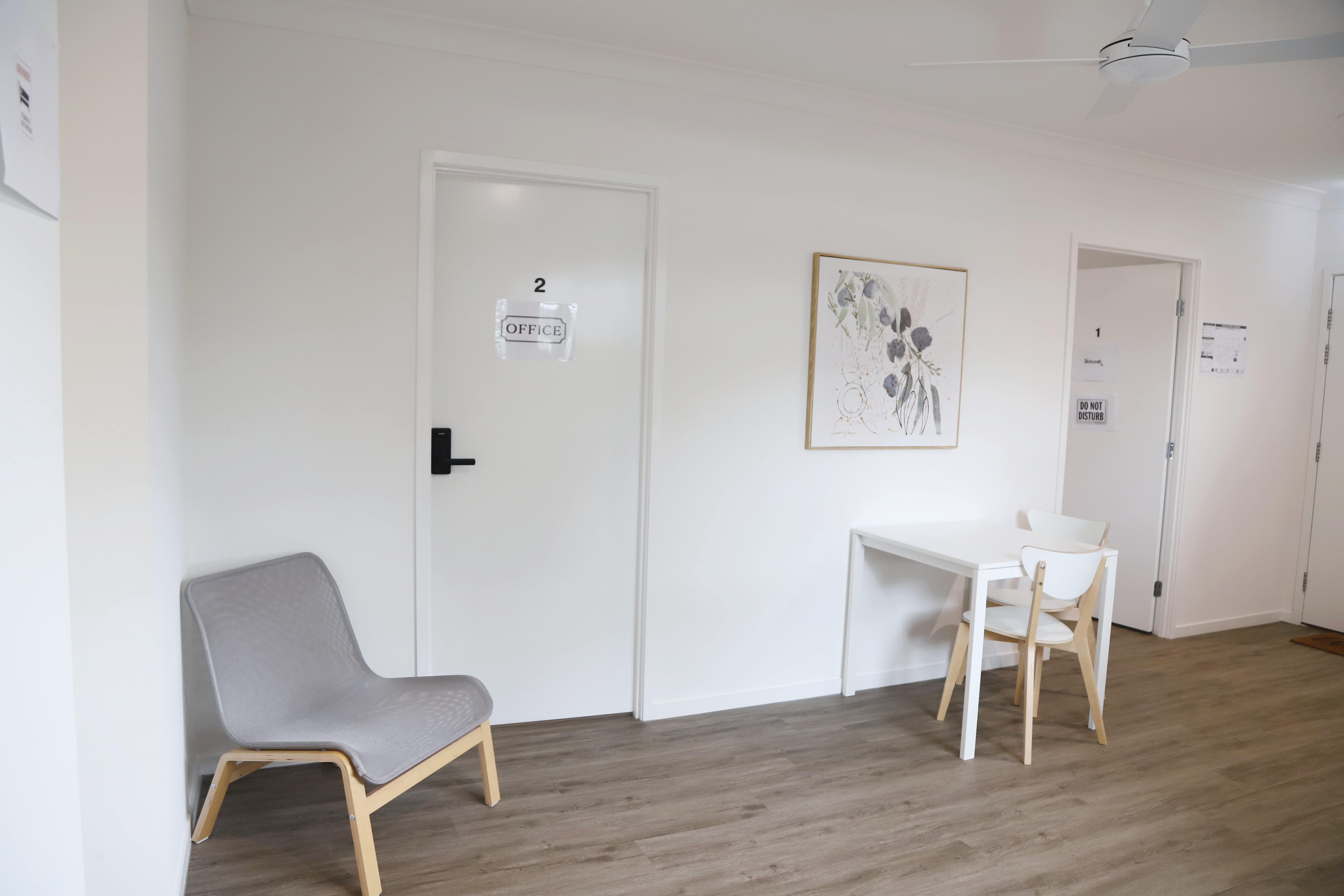 Self-contained Unit in Tingalpa - SIL, STA, MTA, ILO — Home image 4