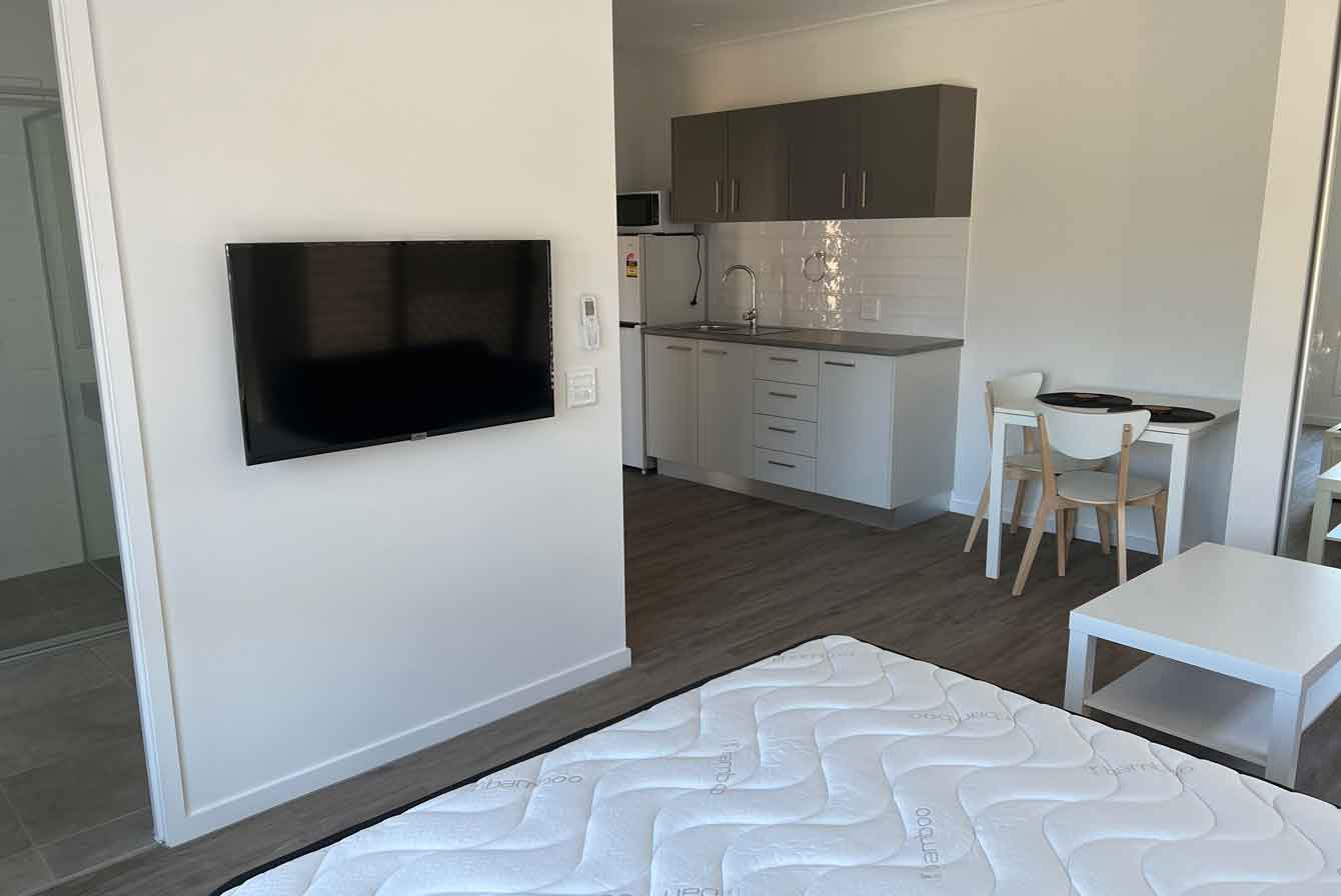 Self-contained Unit in Tingalpa - SIL, STA, MTA, ILO — Home image 6