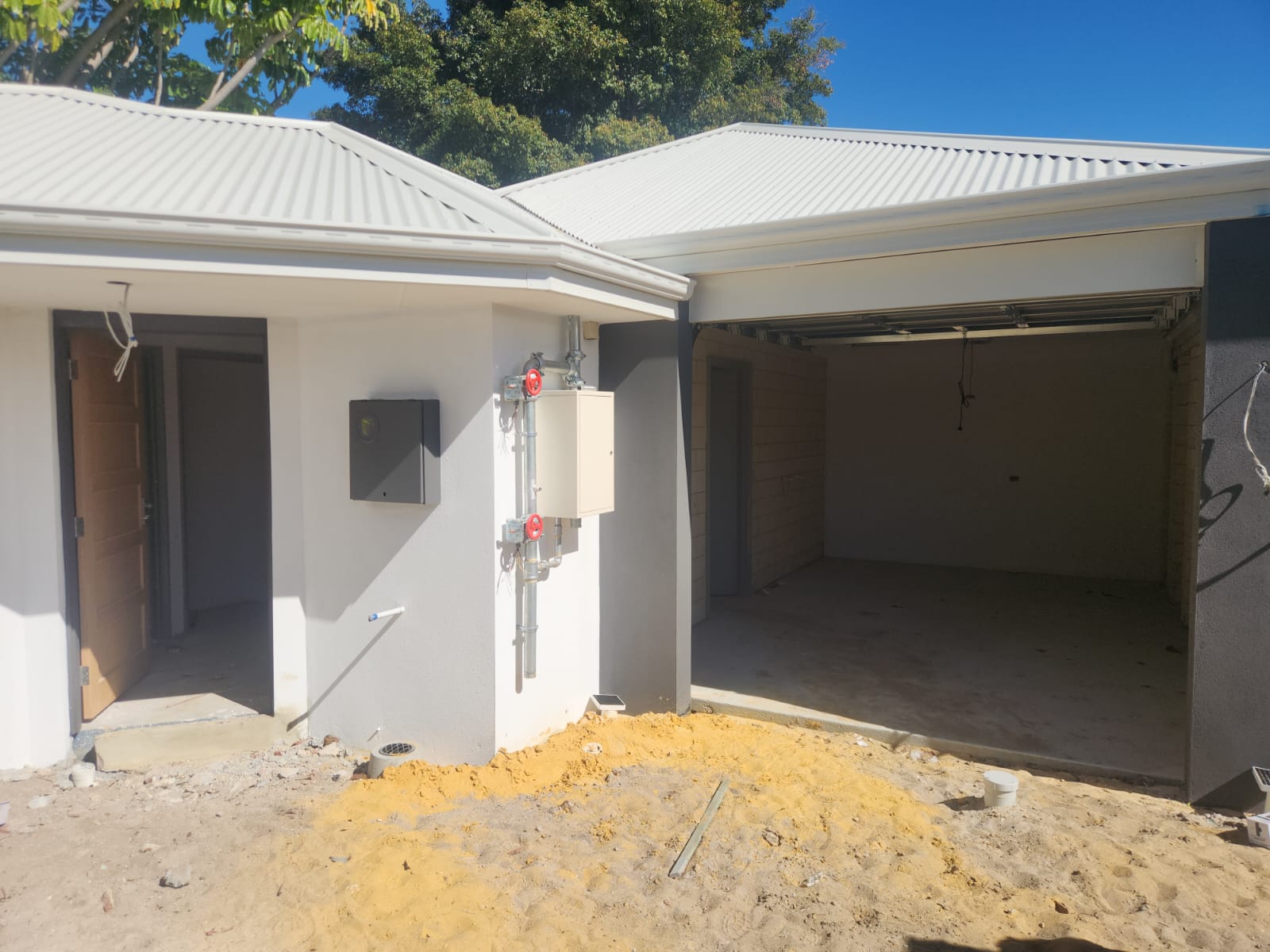 4x 1 bedroom New Robust Villas — Home image 2