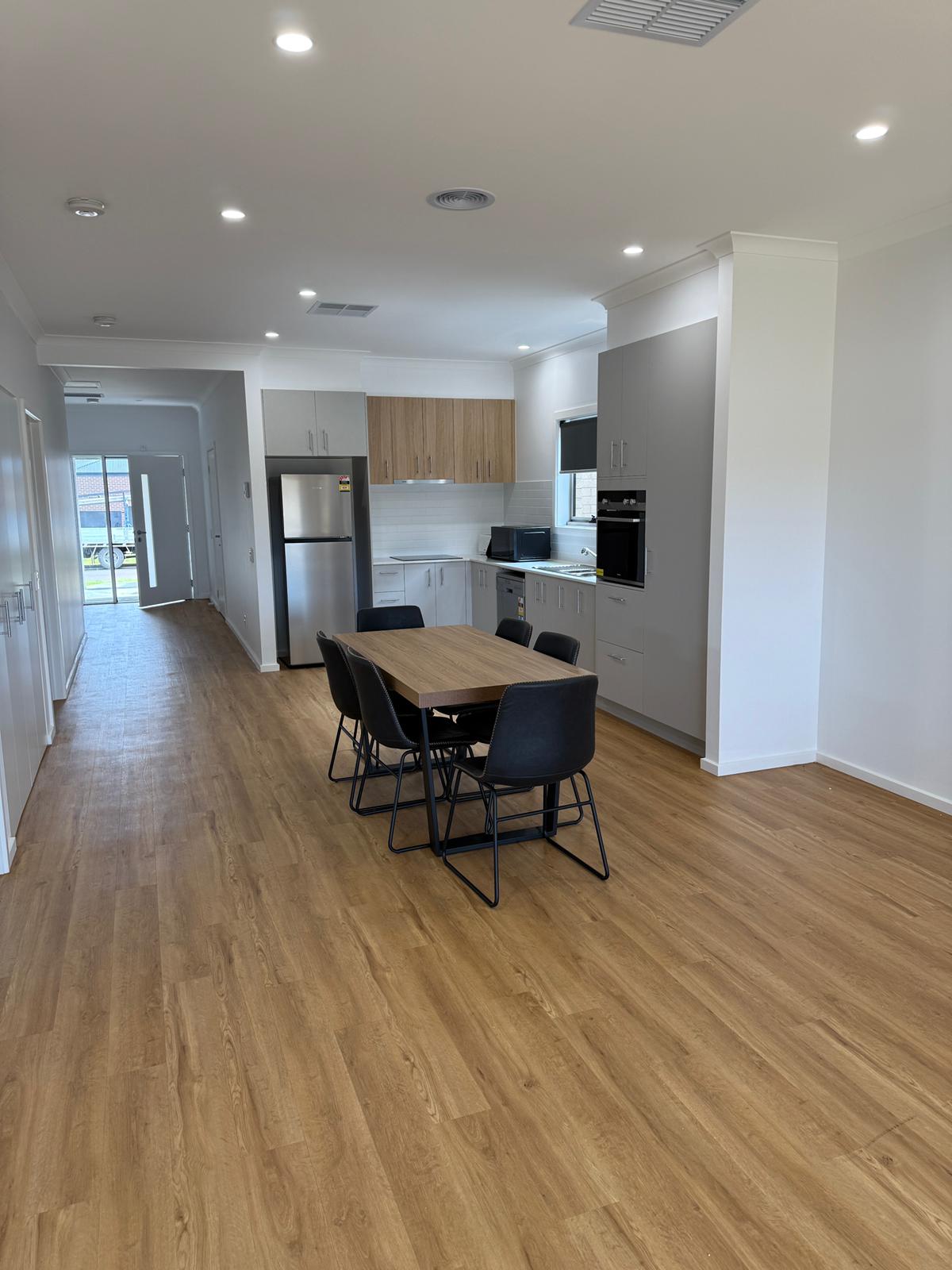 SINGLE OCCUPANCY ENJOY ONLY TARNIET ROBUST SDA HOME — Home image 2