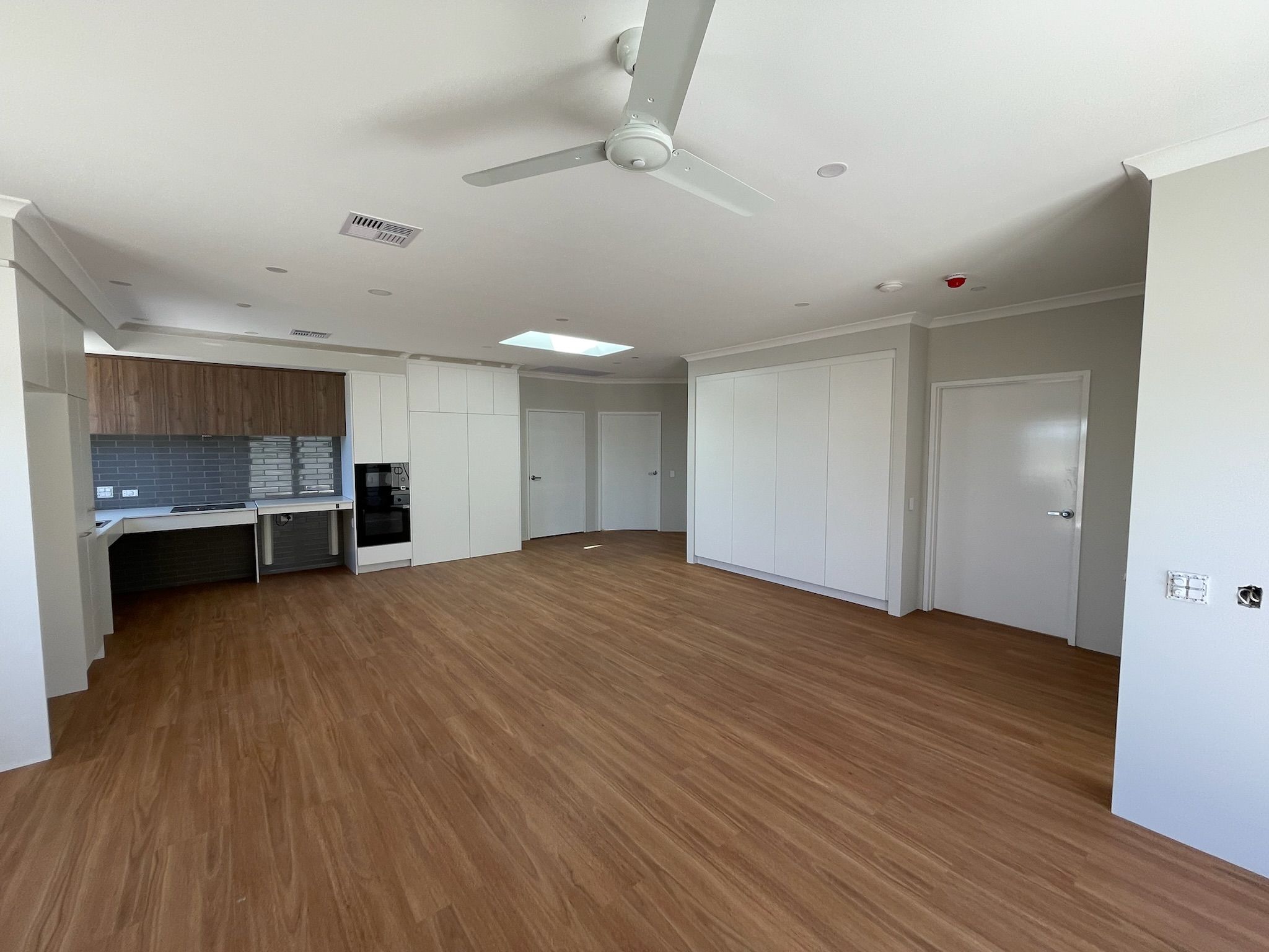 SDA living minutes from the beach — Home image 2