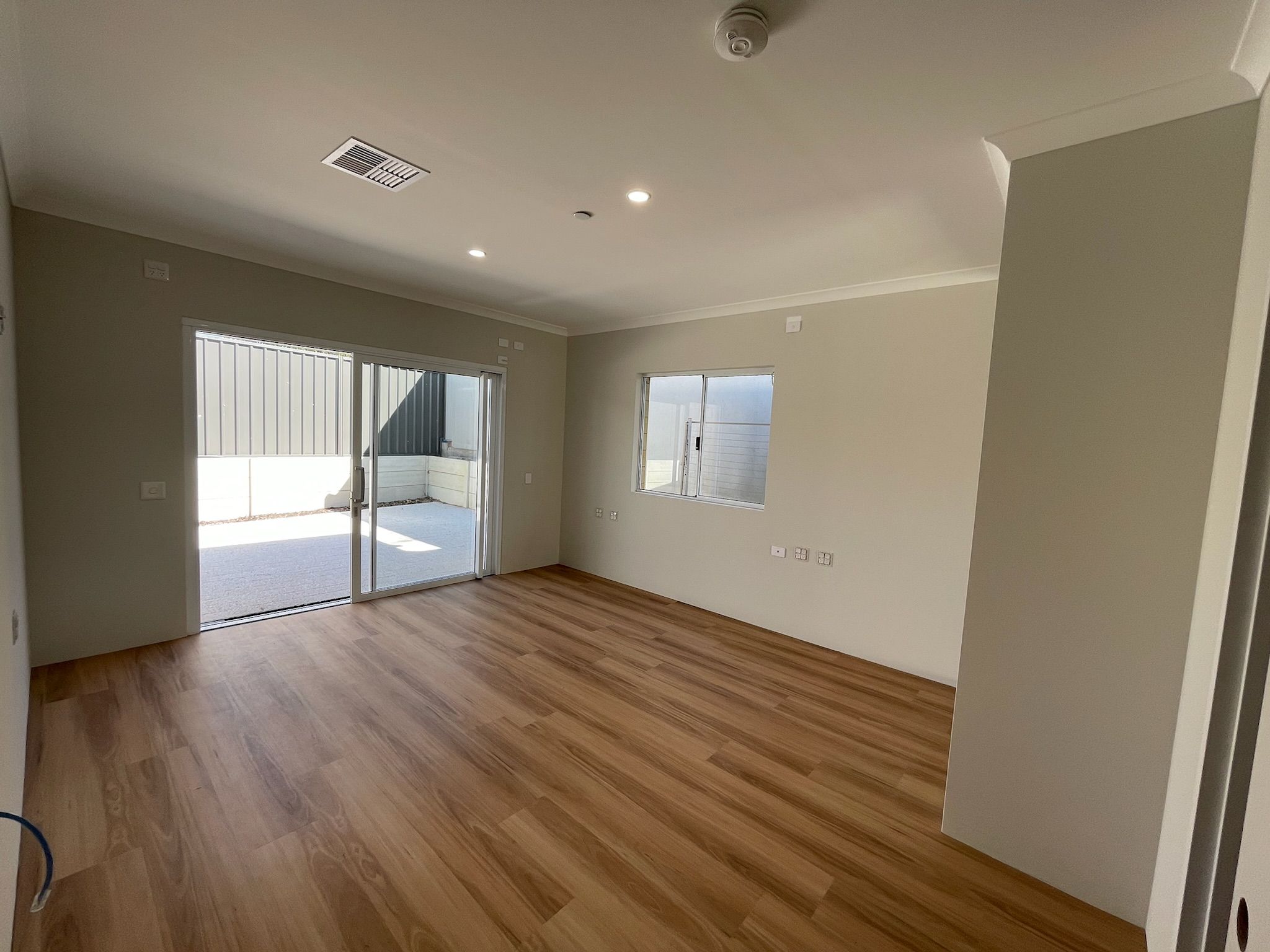 SDA living minutes from the beach — Home image 4