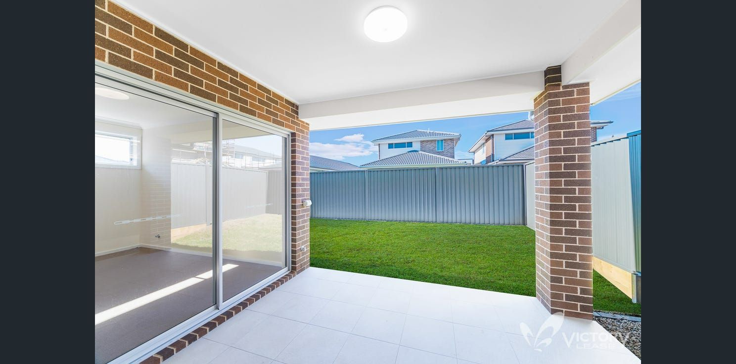 Four Bedroom House in Marsden Park — Home image 4