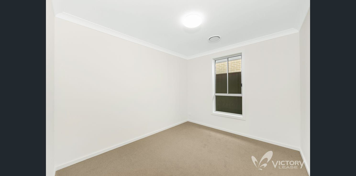 Four Bedroom House in Marsden Park — Home image 5