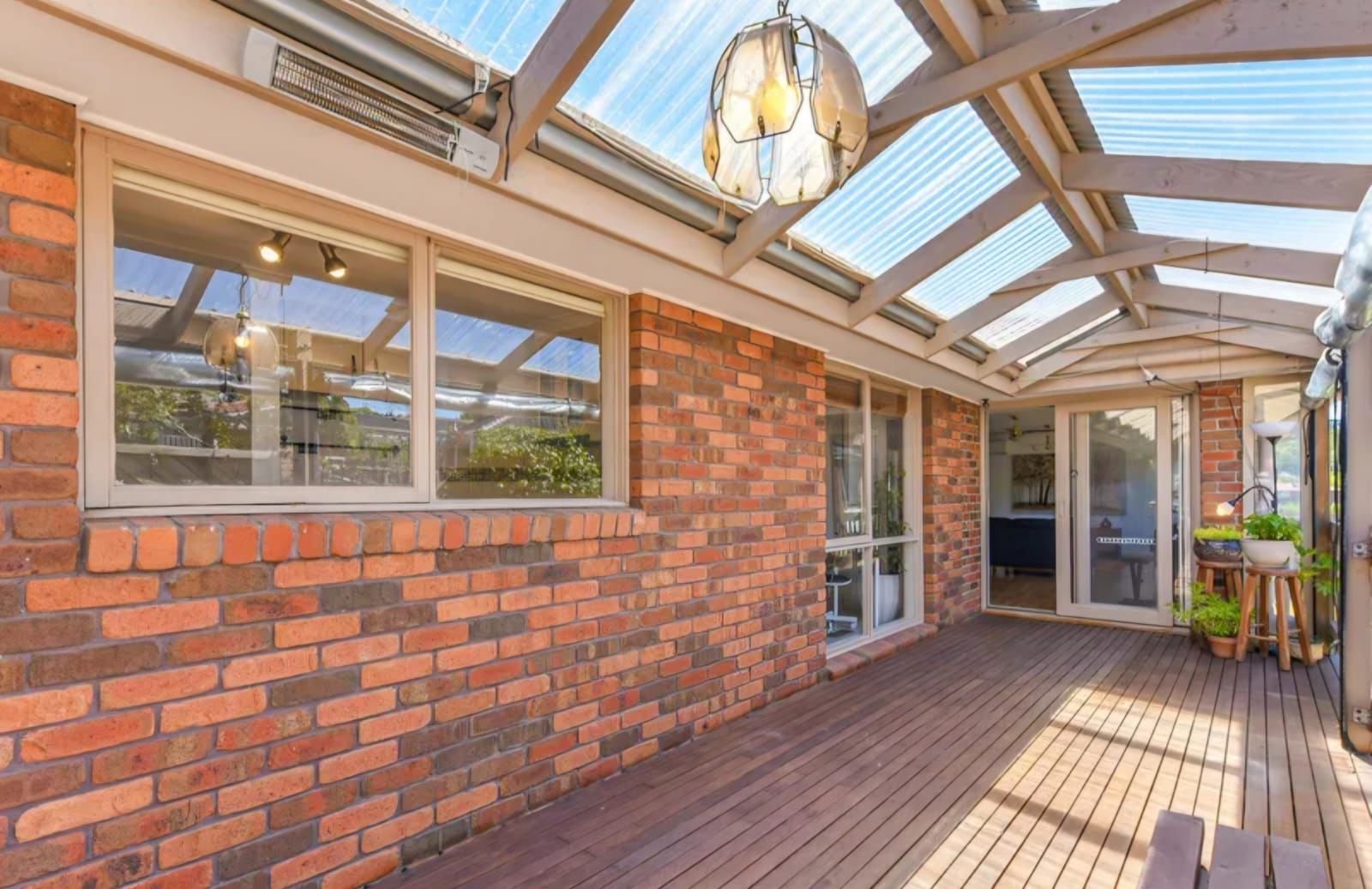 Endeavour Hills: Great location in eastern Melbourne with two Ensuite and additional bathroom ready to occupy — Home image 8