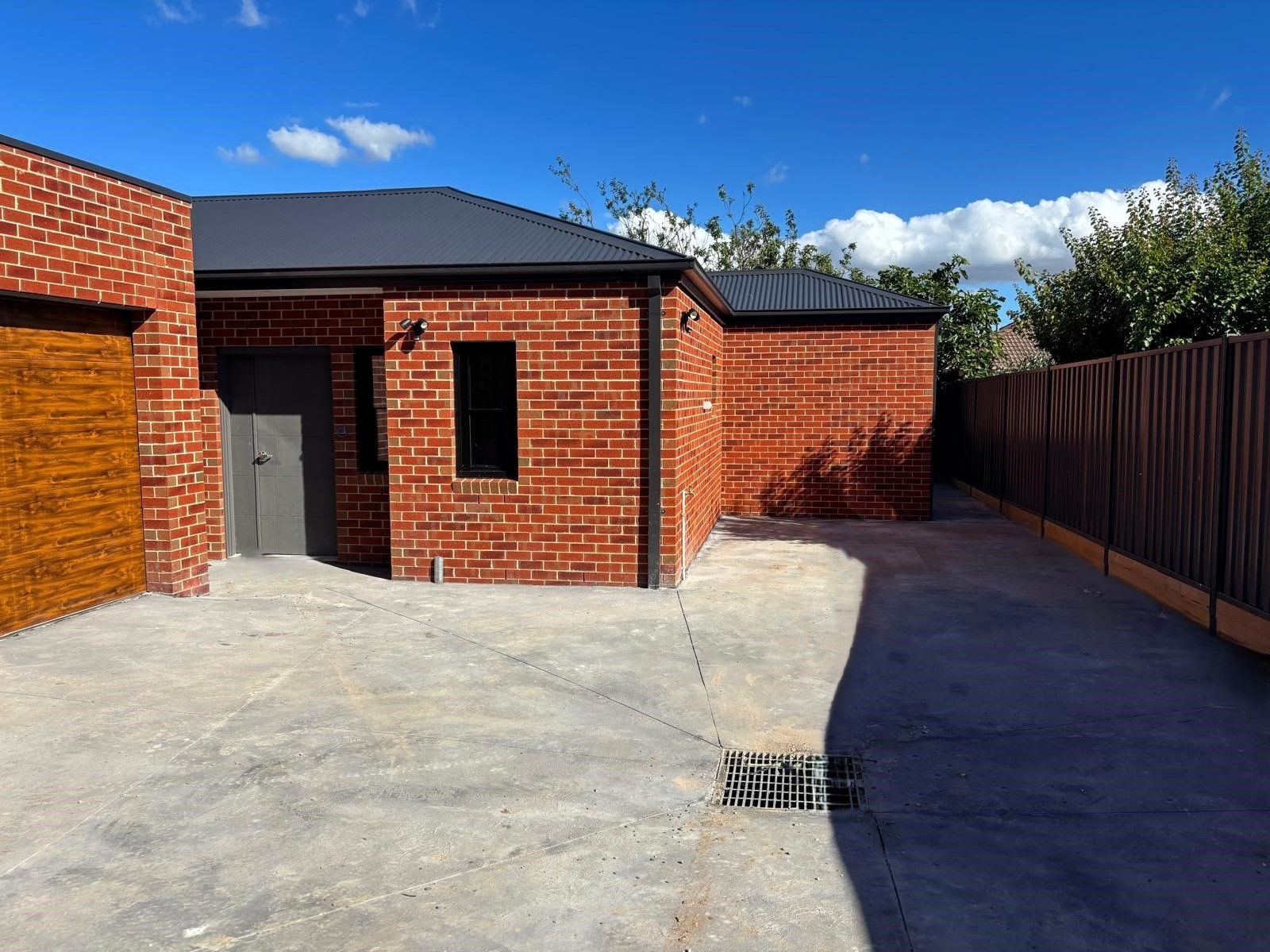 Spacious 1+1 Home in the Heart of Doveton — Home image 6
