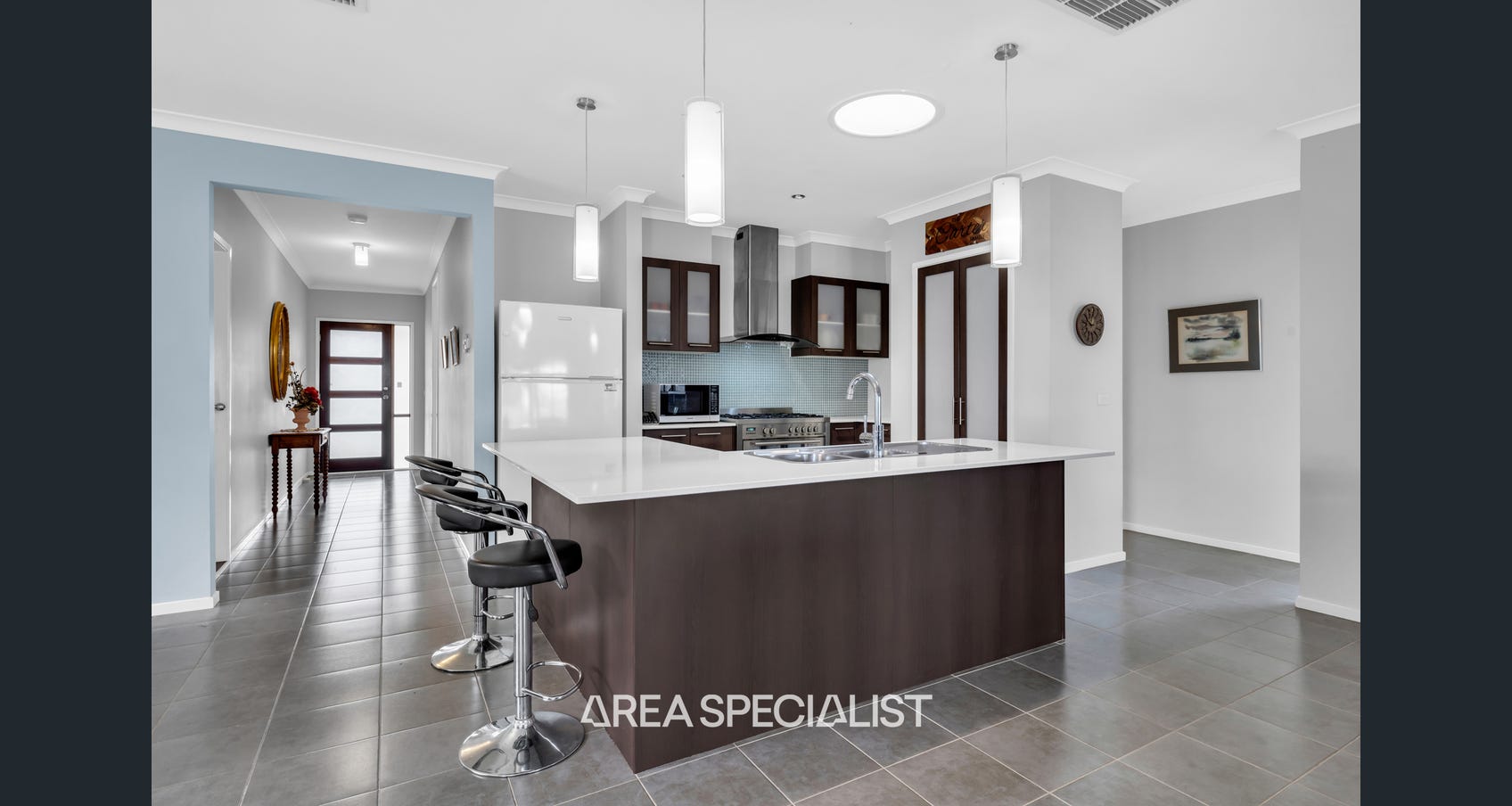 Lovely Cranbourne property — Home image 6
