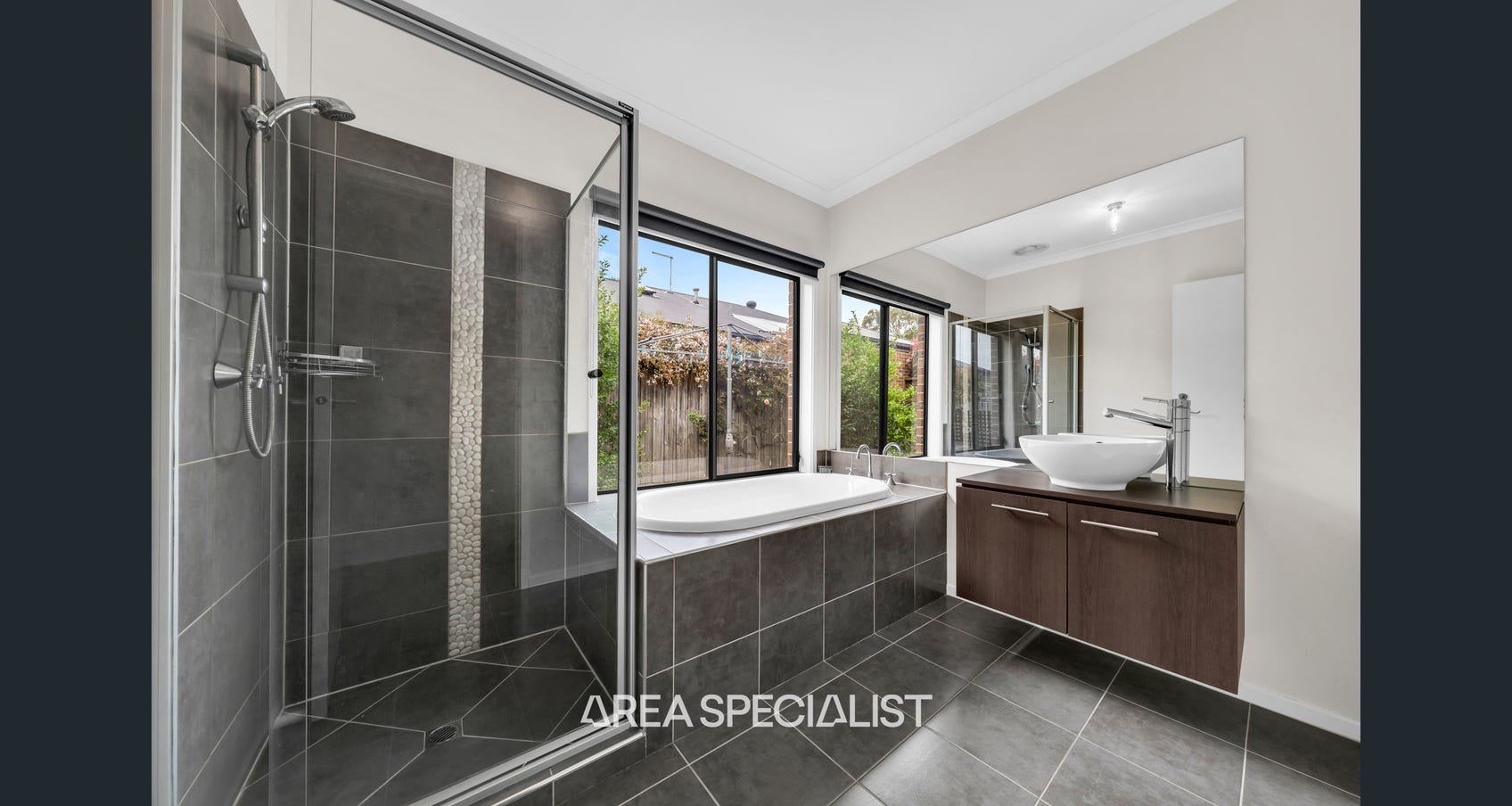 Lovely Cranbourne property — Home image 10